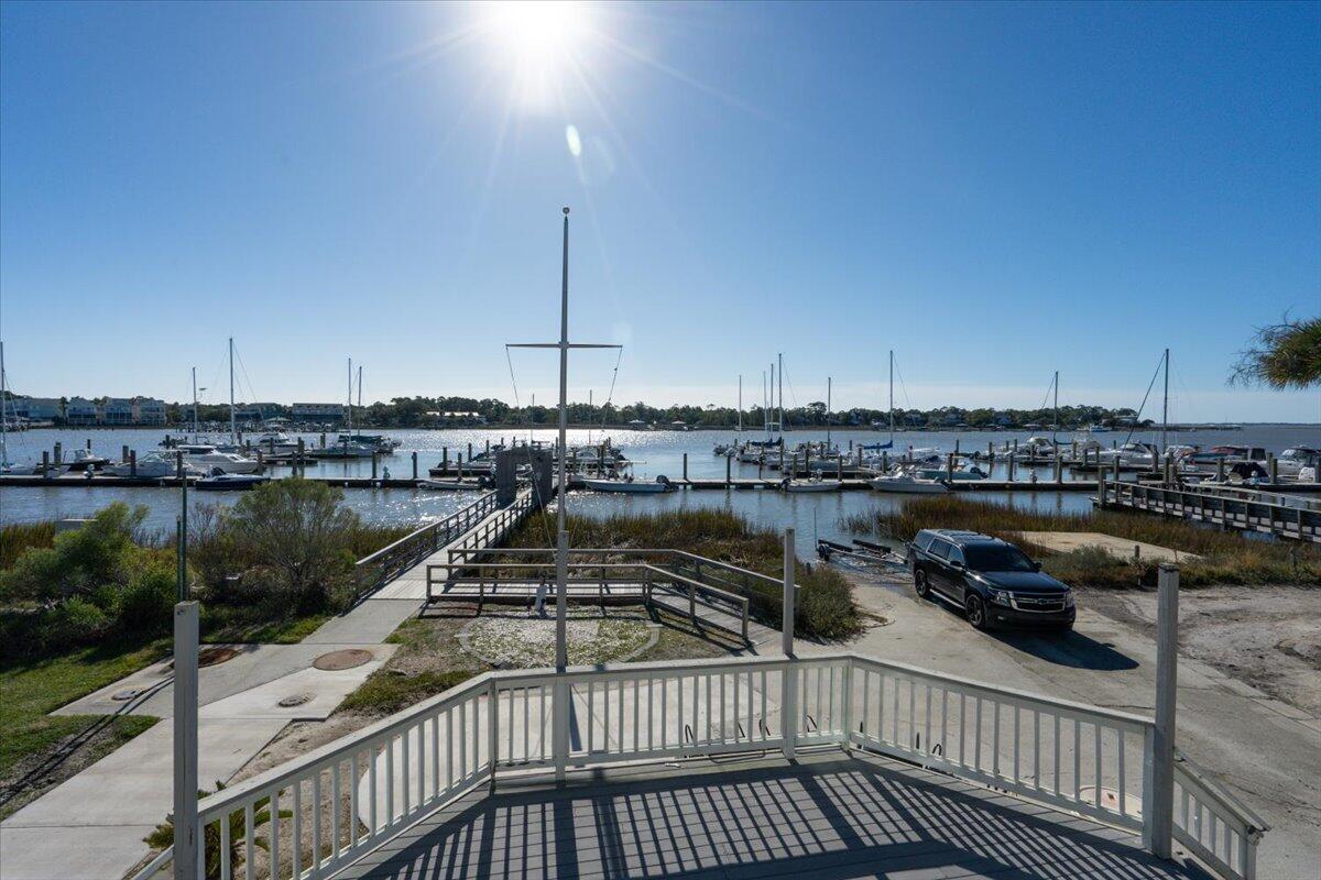 226 Little Oak Island Drive