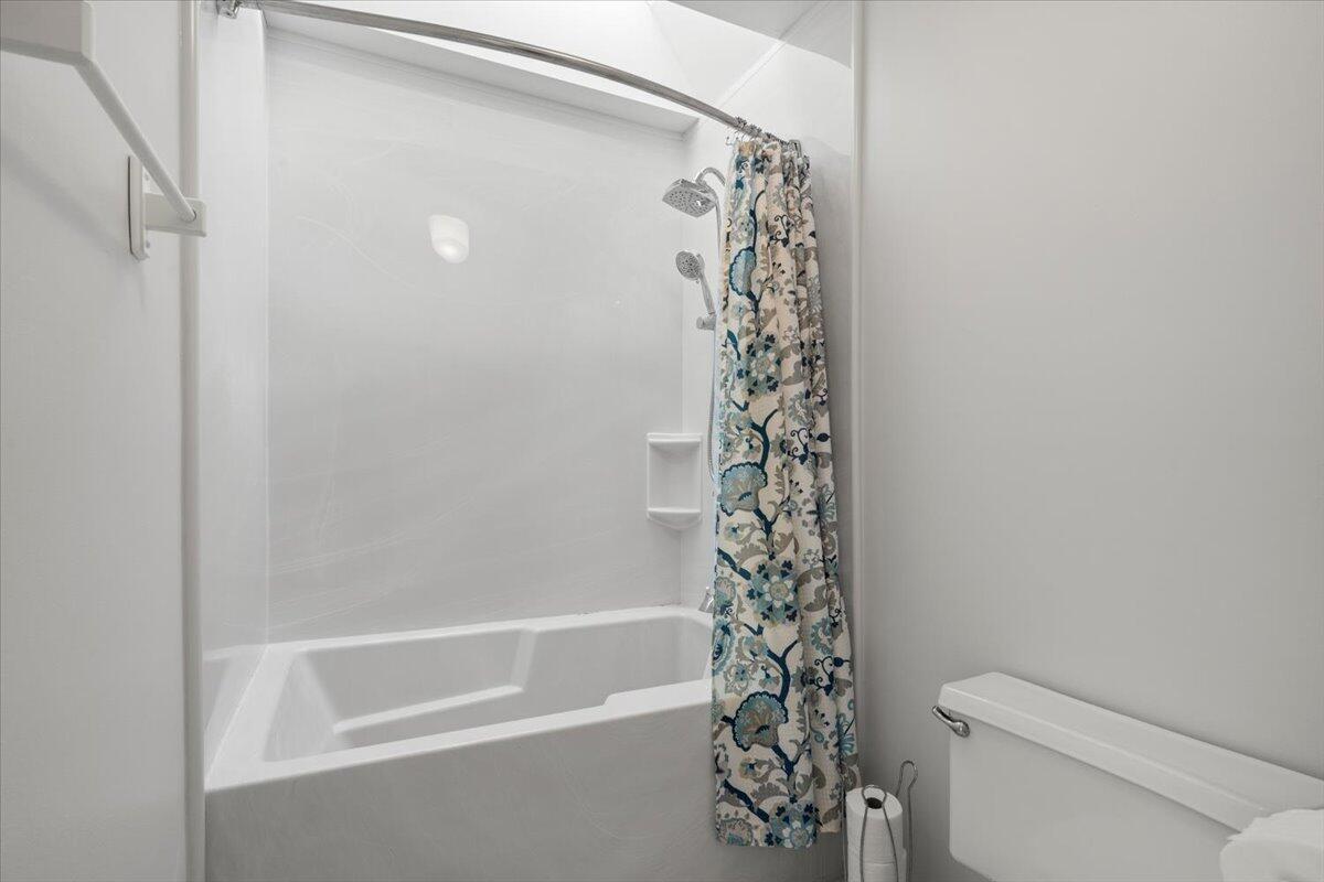 226 Little Oak Island Drive