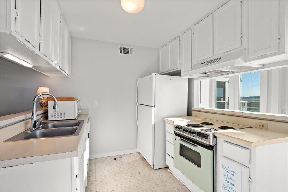 226 Little Oak Island Drive