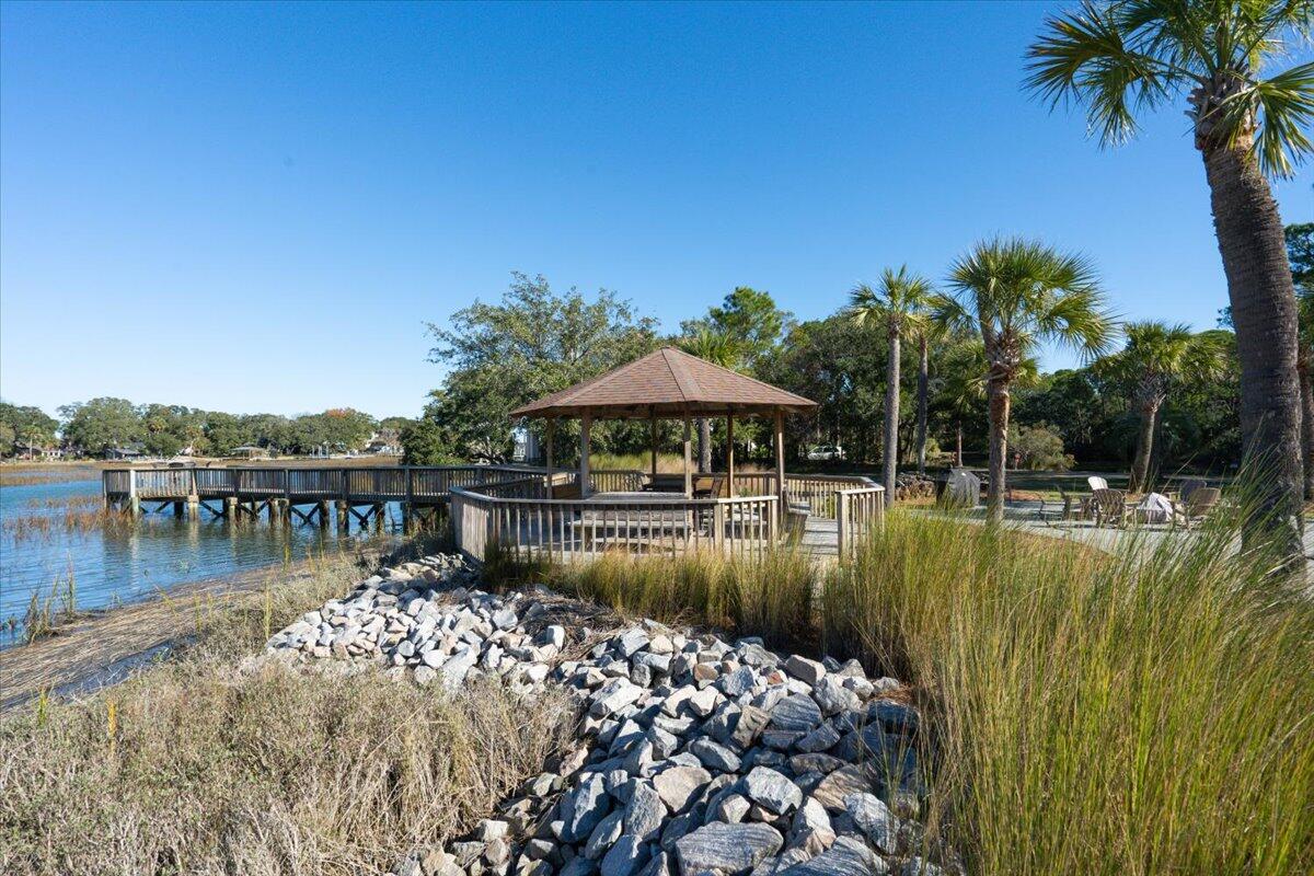 226 Little Oak Island Drive