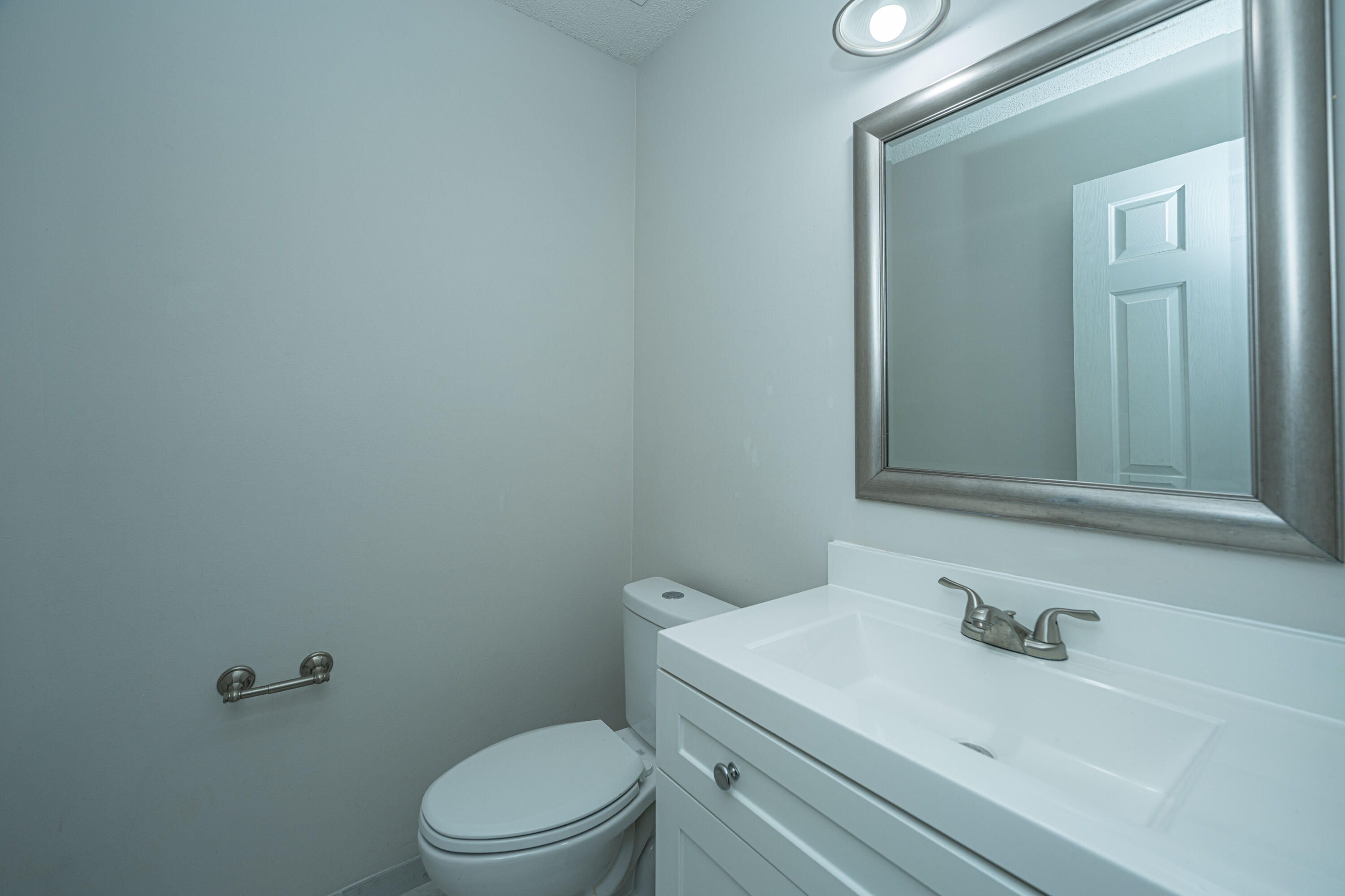 17 Regency Oaks Drive