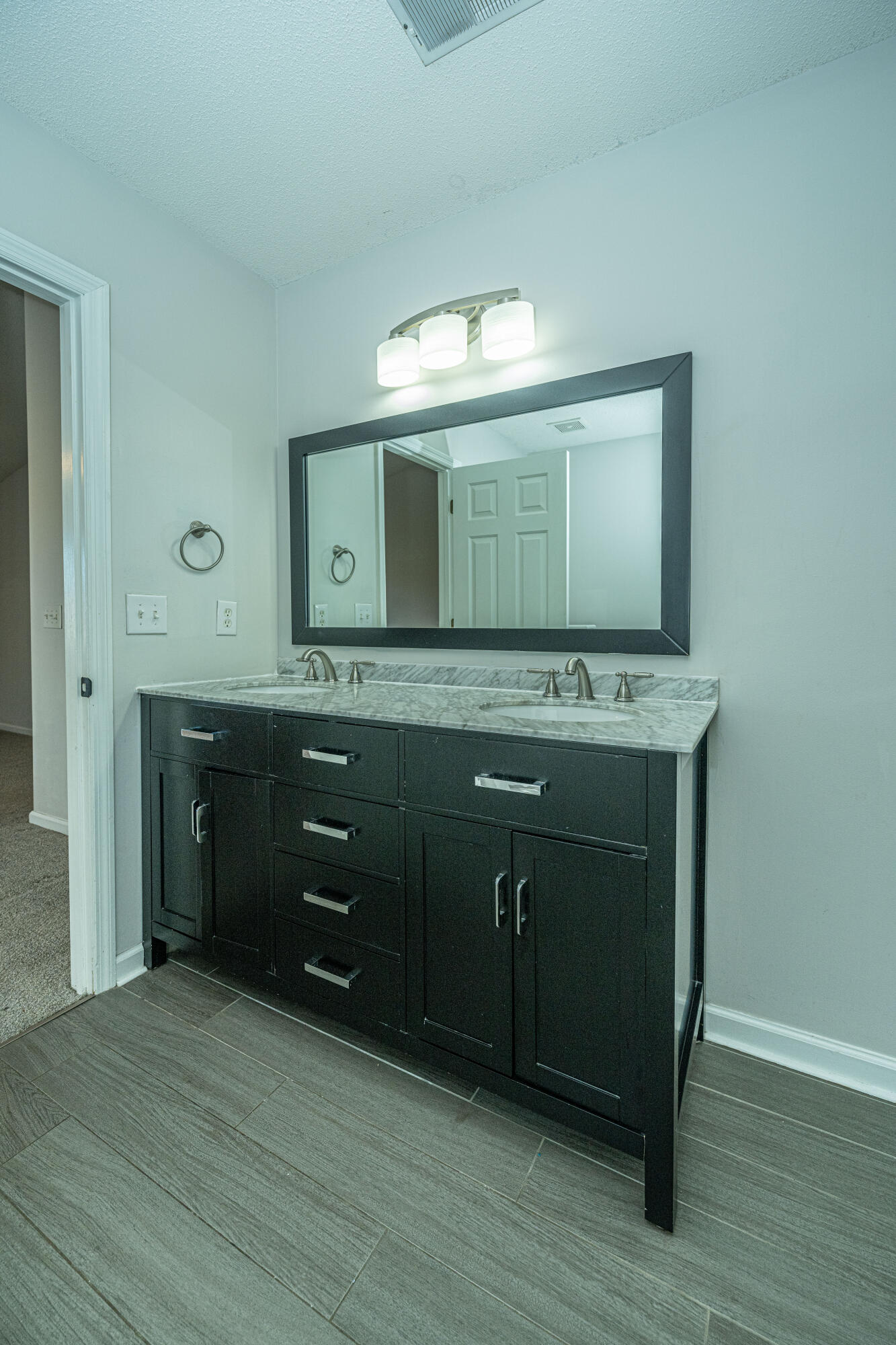 17 Regency Oaks Drive