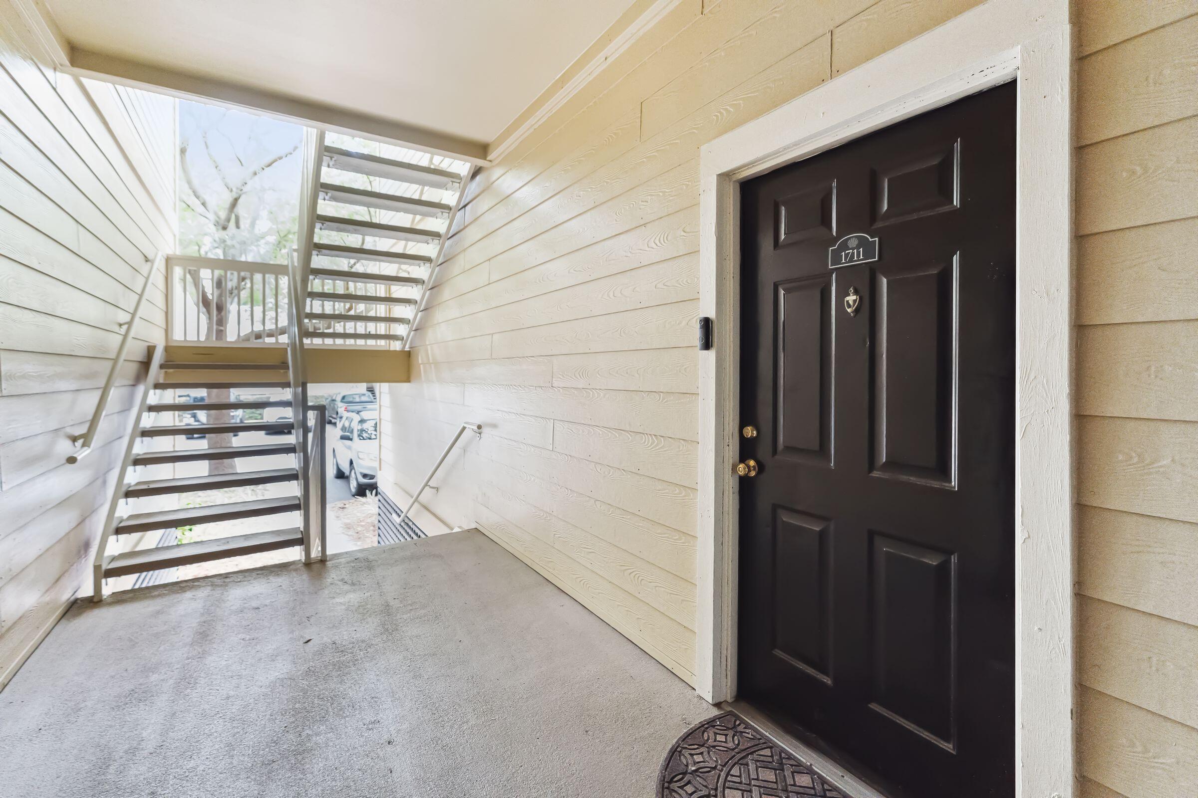 1600 Long Grove Drive # 1711