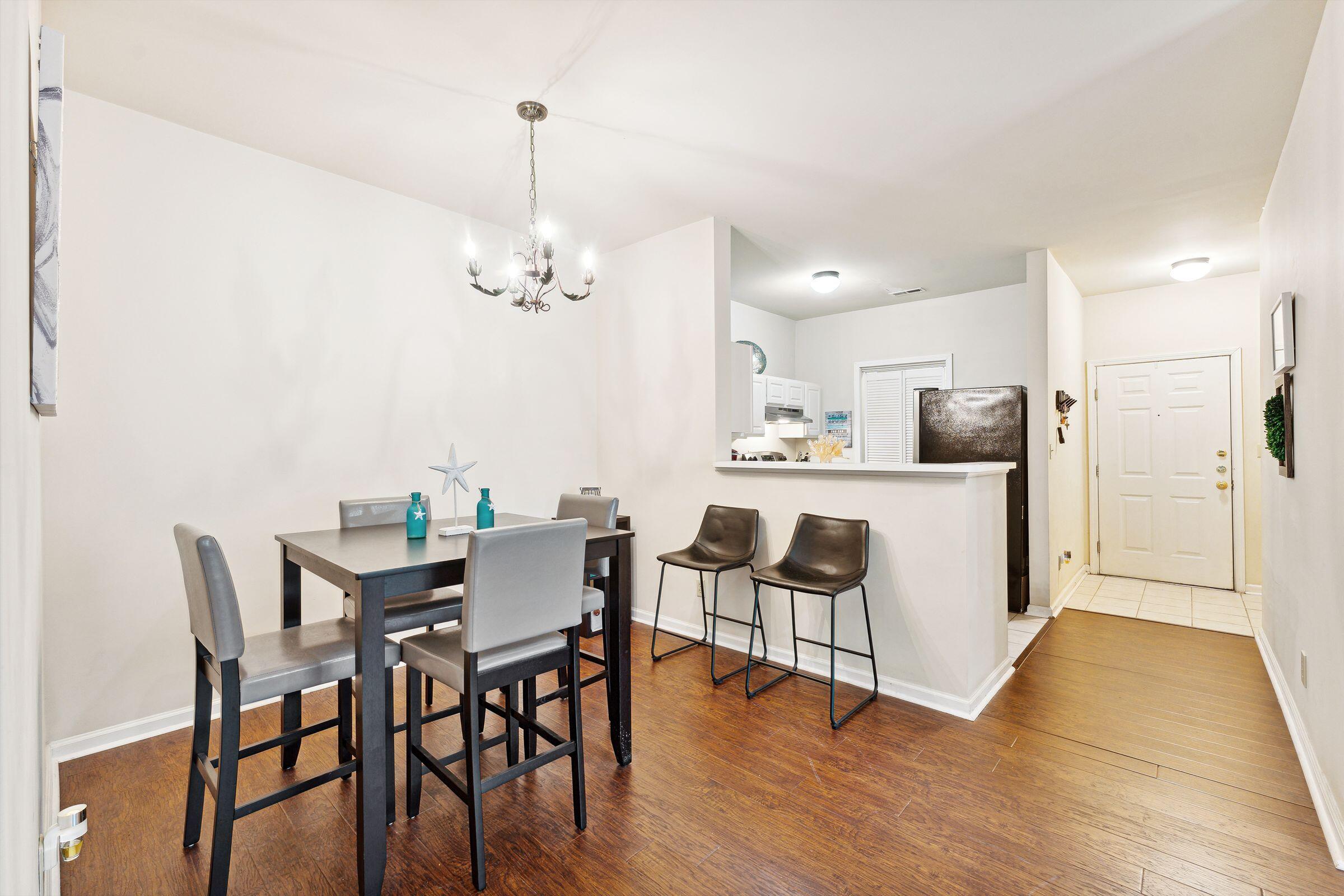 1600 Long Grove Drive # 1711