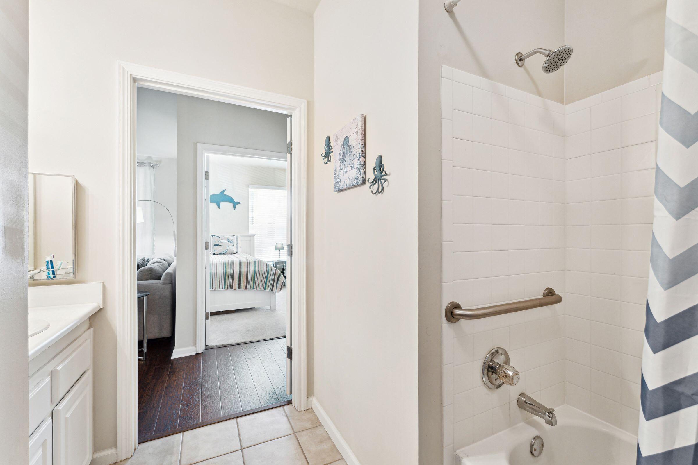 1600 Long Grove Drive # 1711