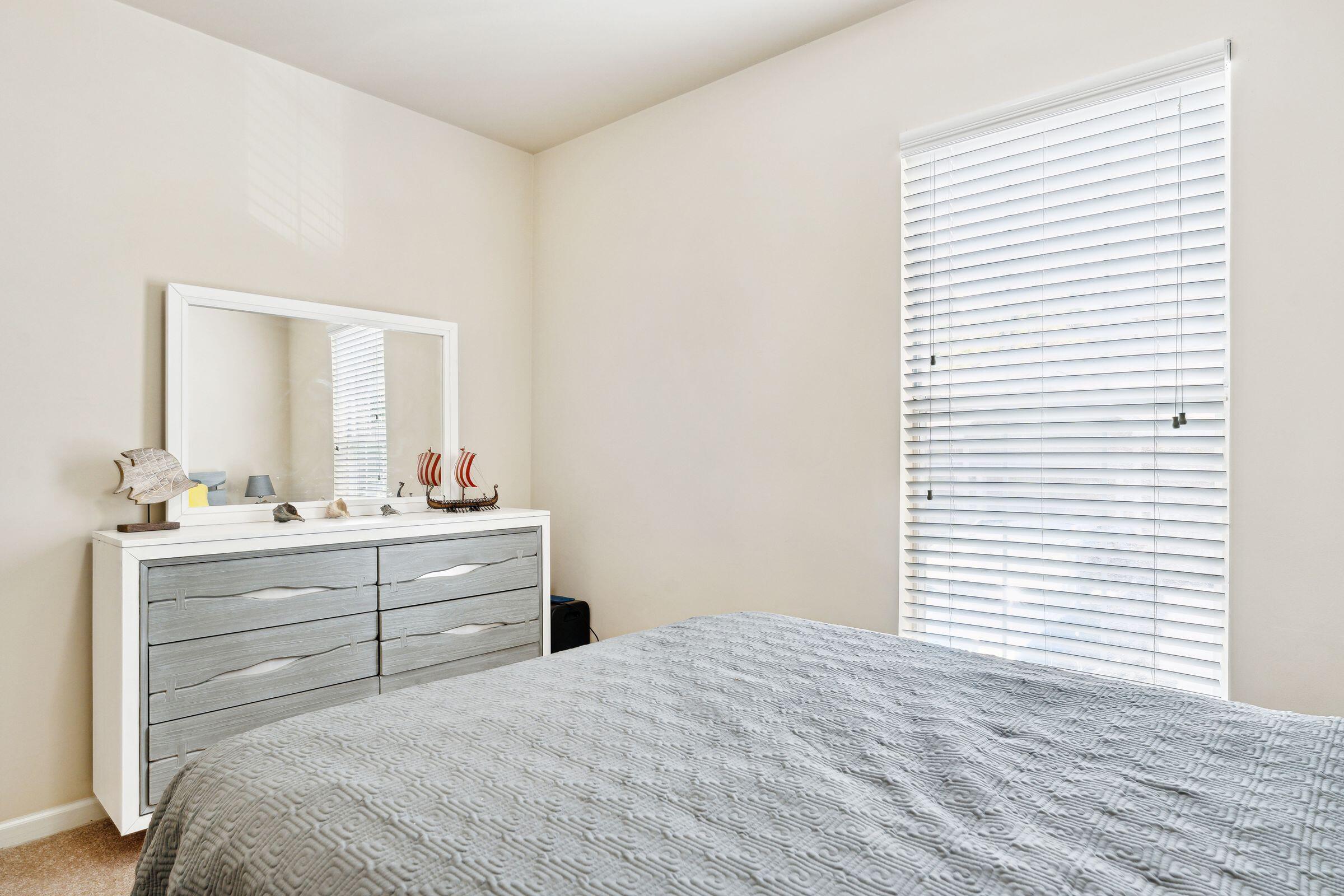 1600 Long Grove Drive # 1711