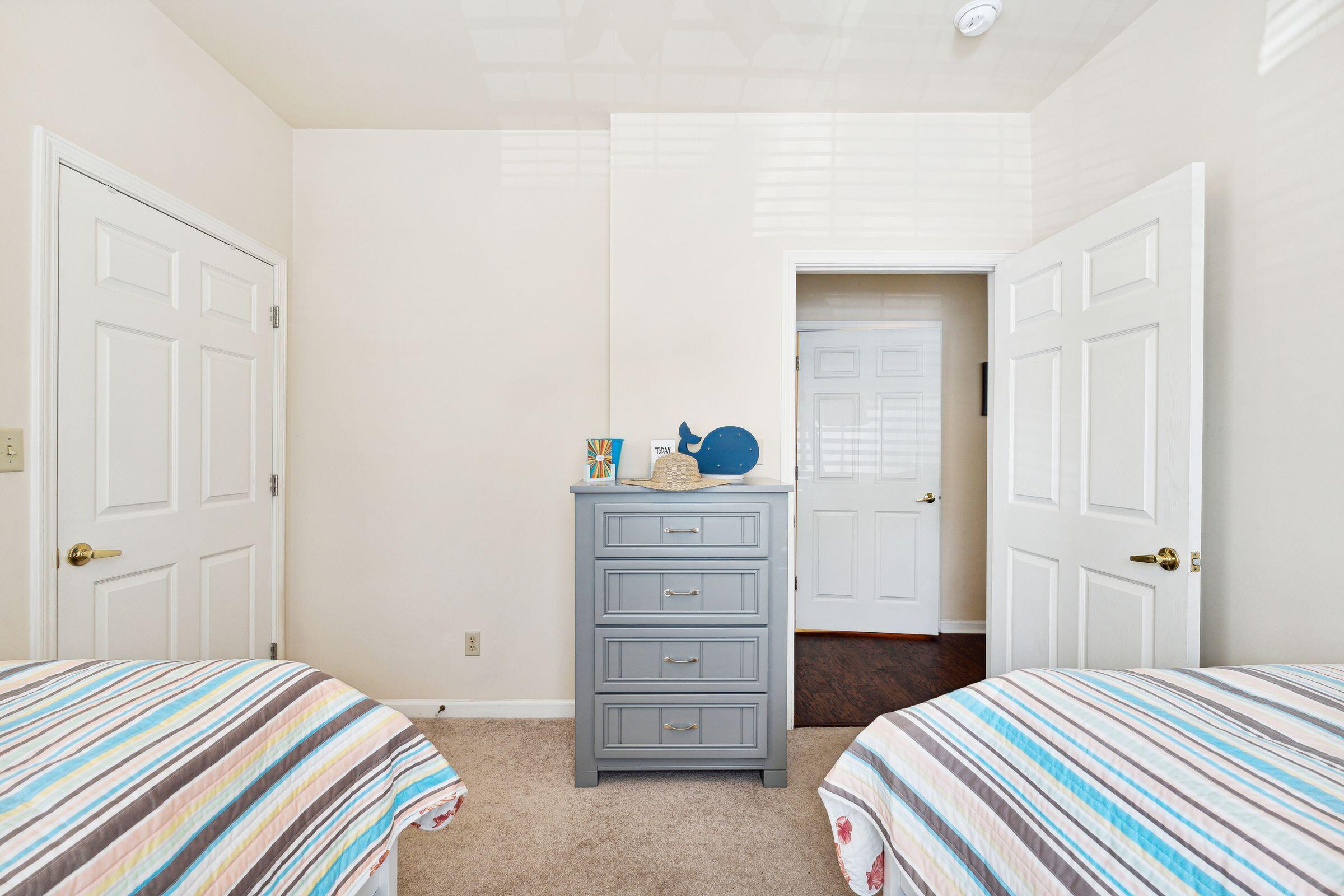 1600 Long Grove Drive # 1711