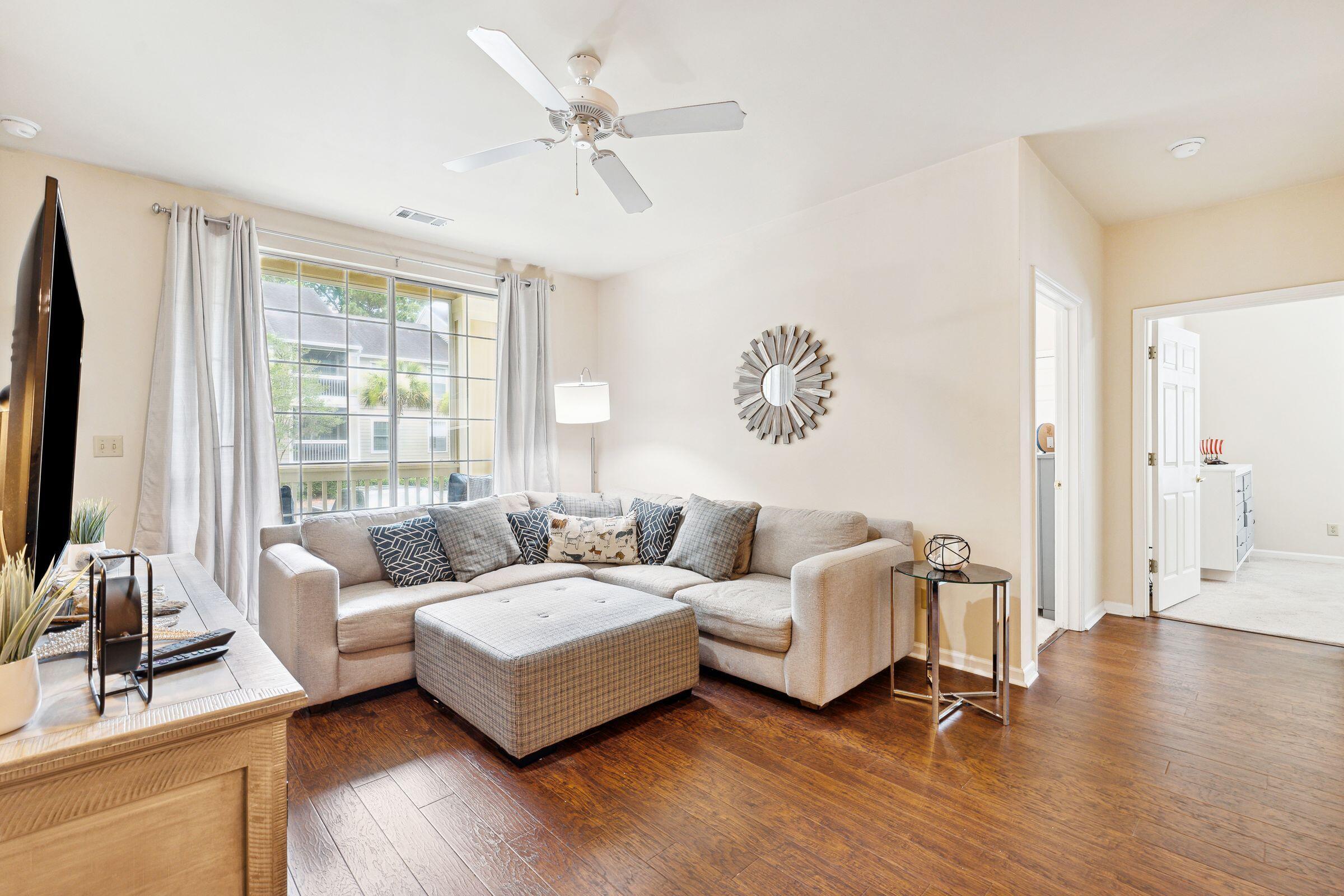 1600 Long Grove Drive # 1711