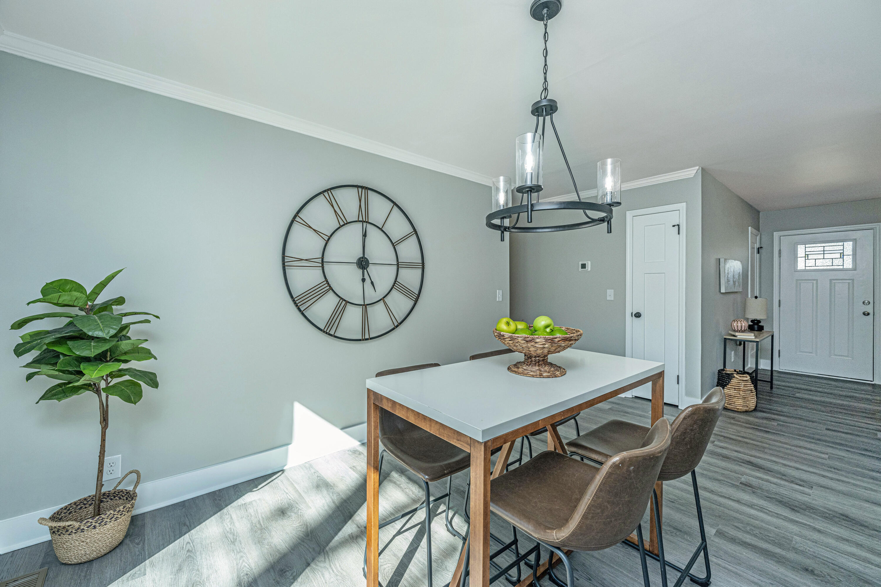 1971 Green Park Avenue