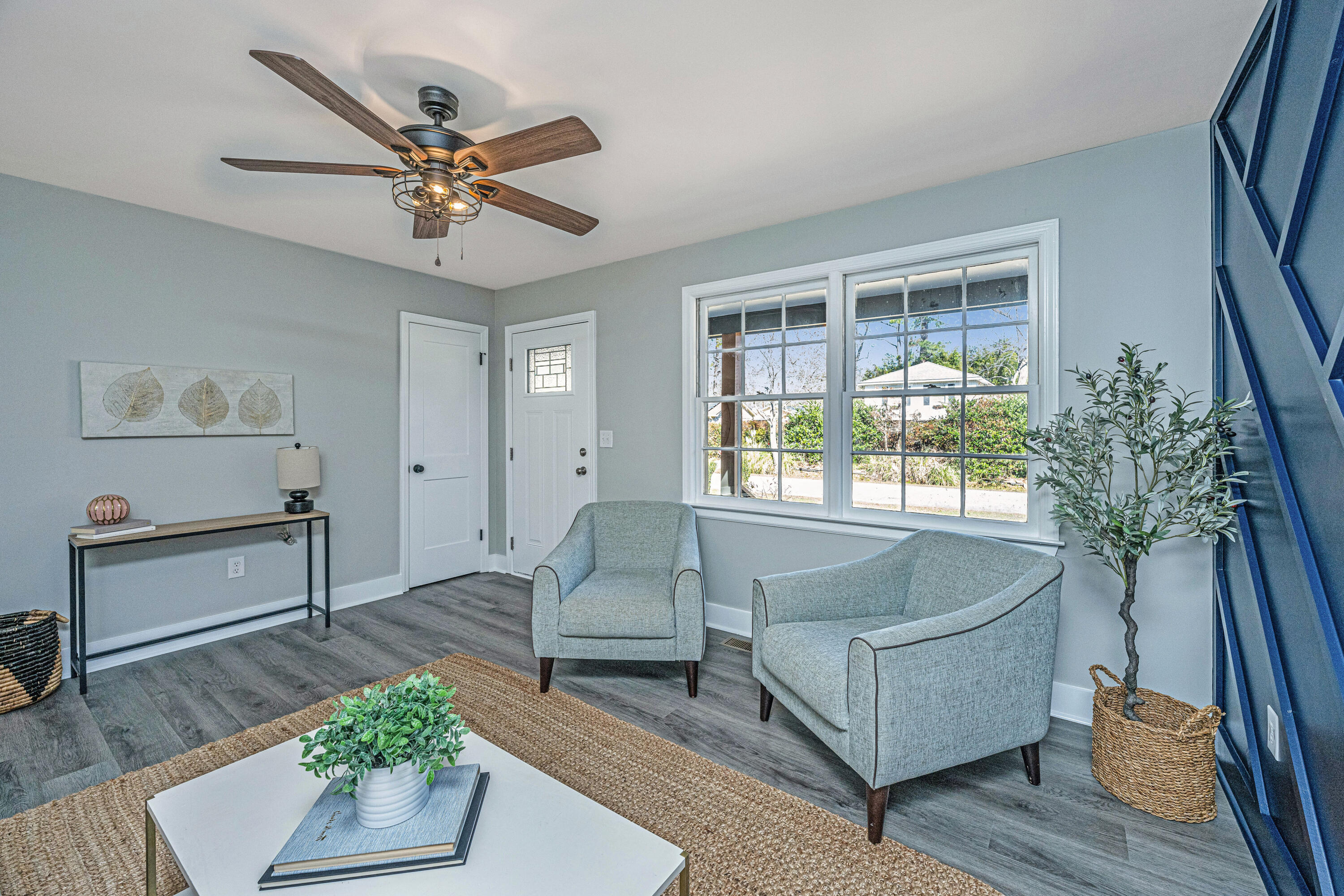 1971 Green Park Avenue