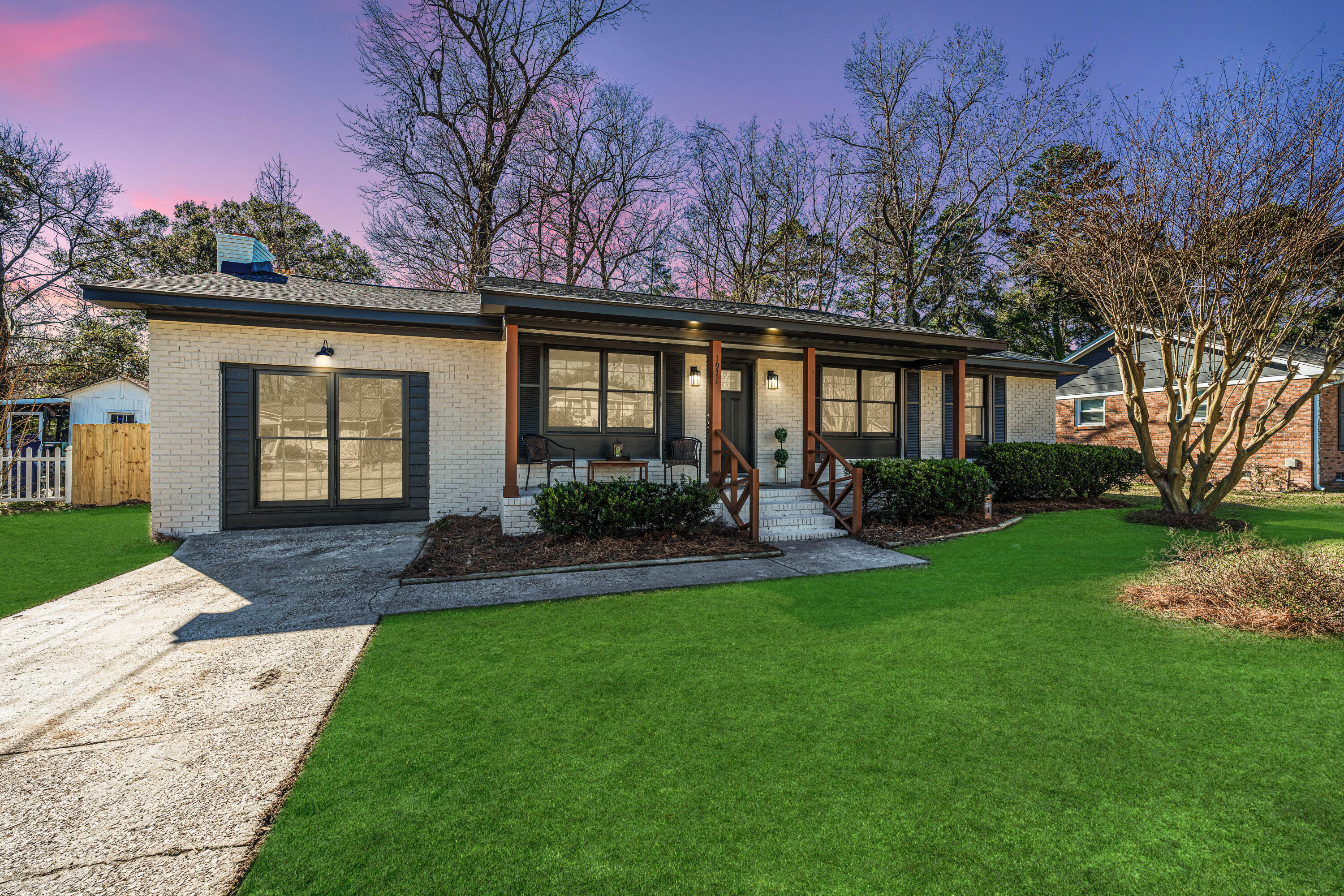 1971 Green Park Avenue