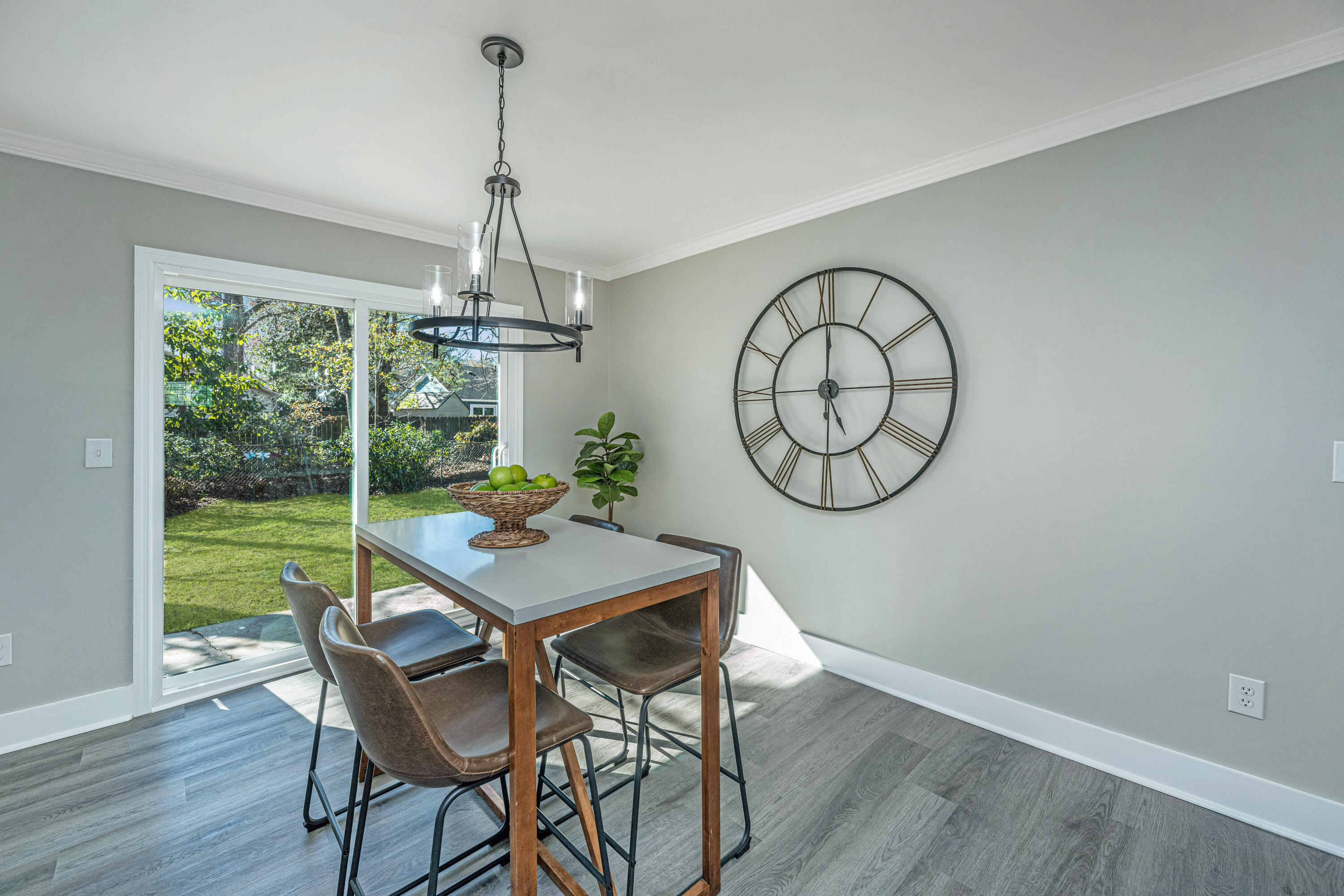 1971 Green Park Avenue