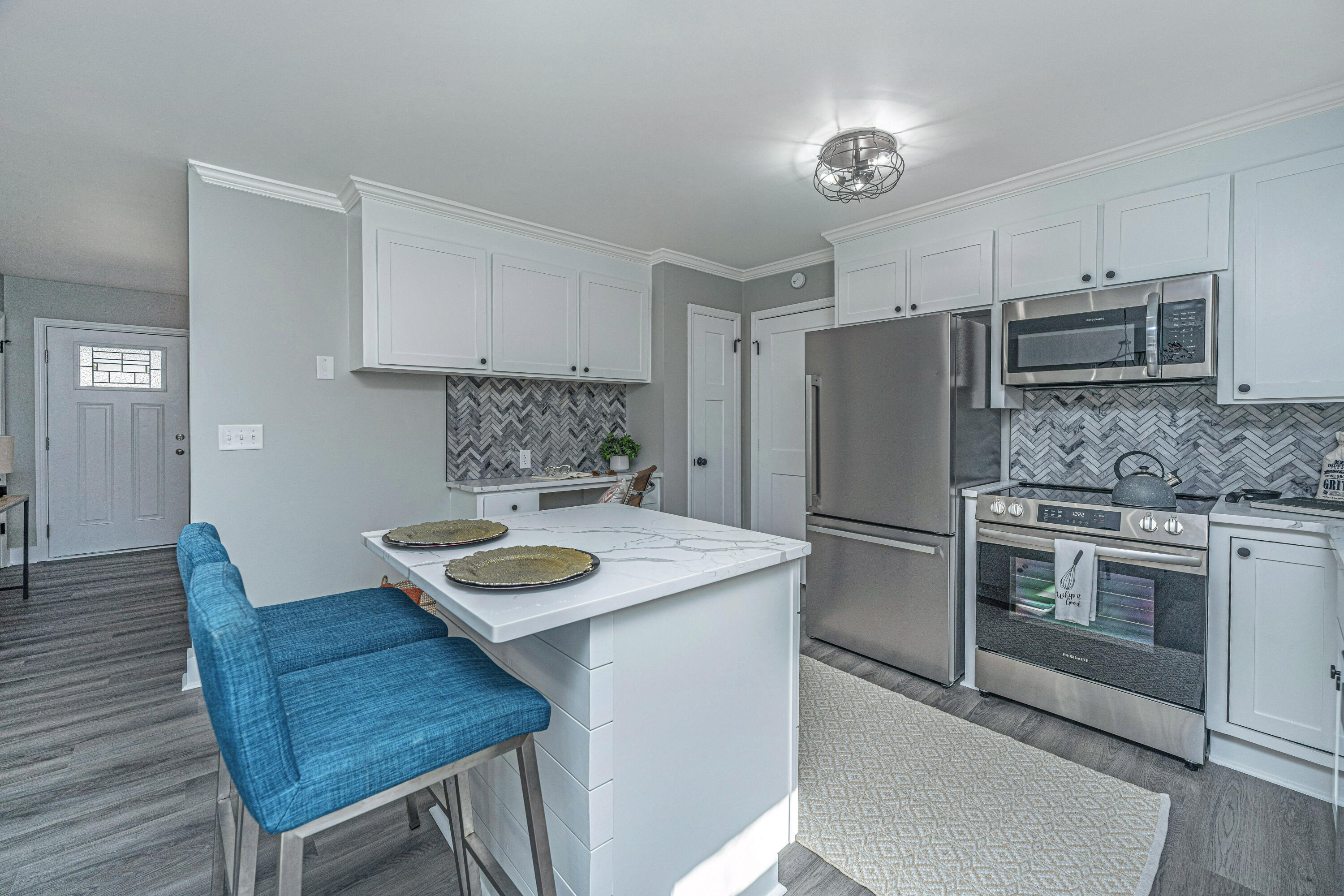 1971 Green Park Avenue