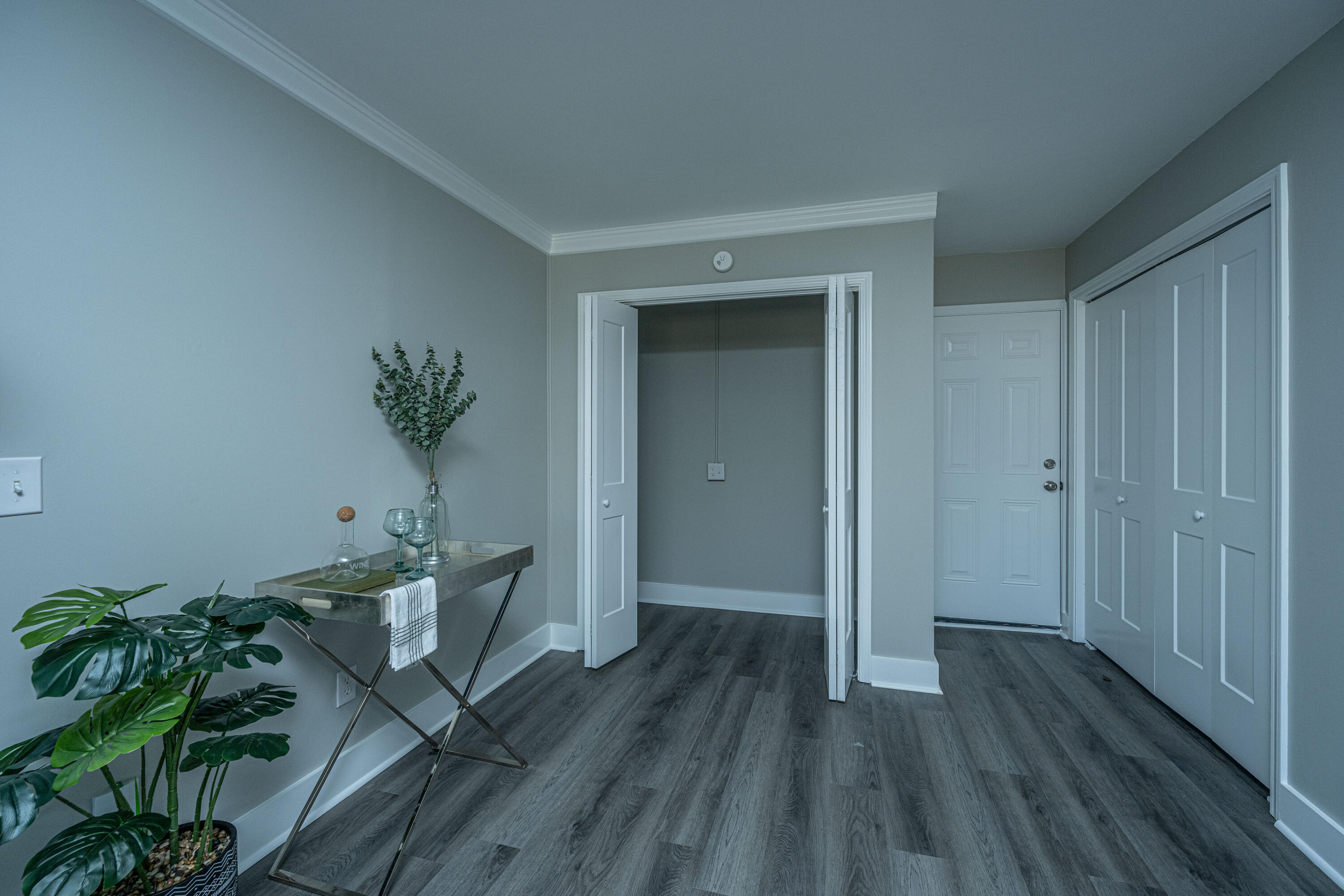 1971 Green Park Avenue