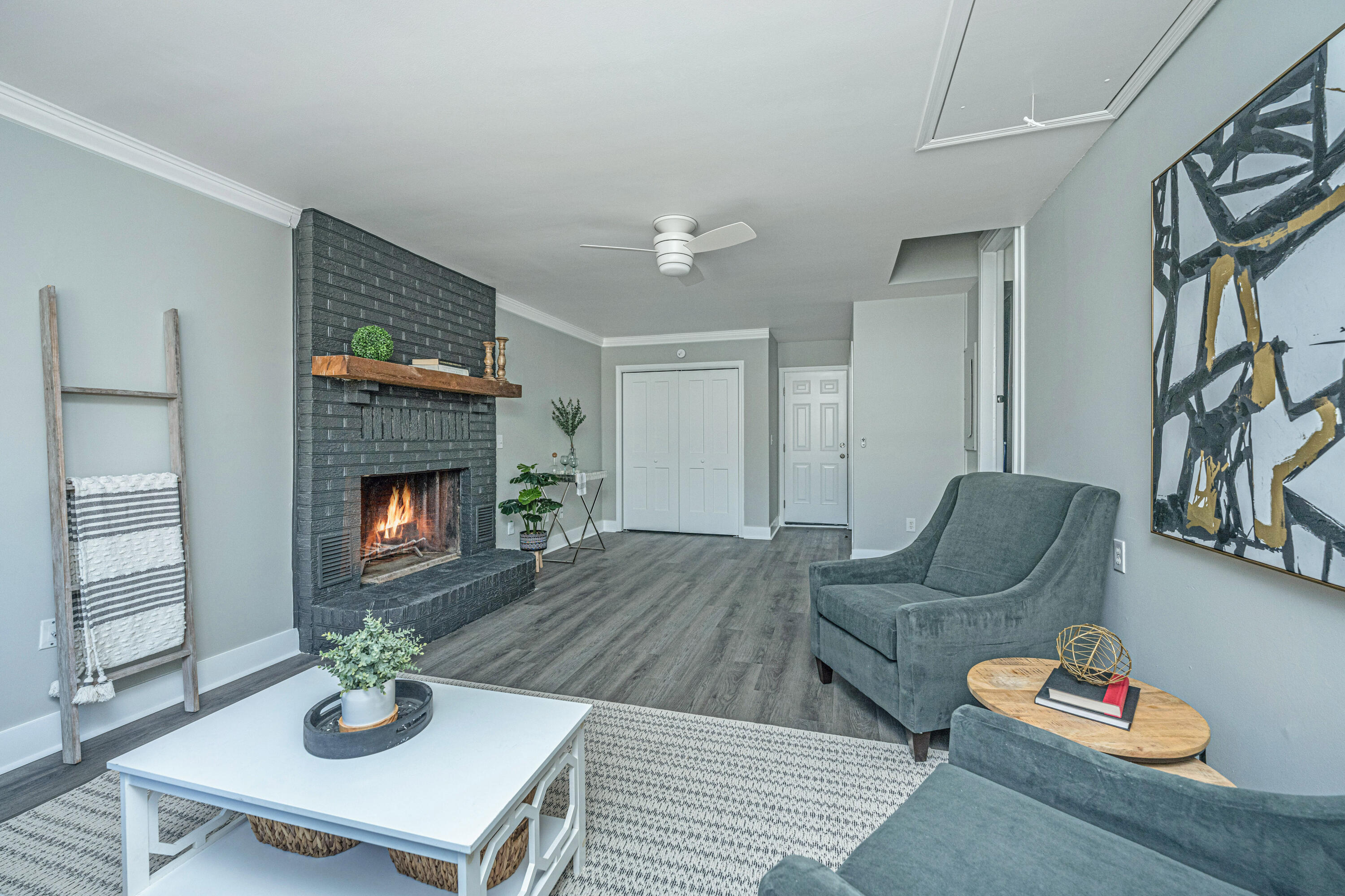 1971 Green Park Avenue