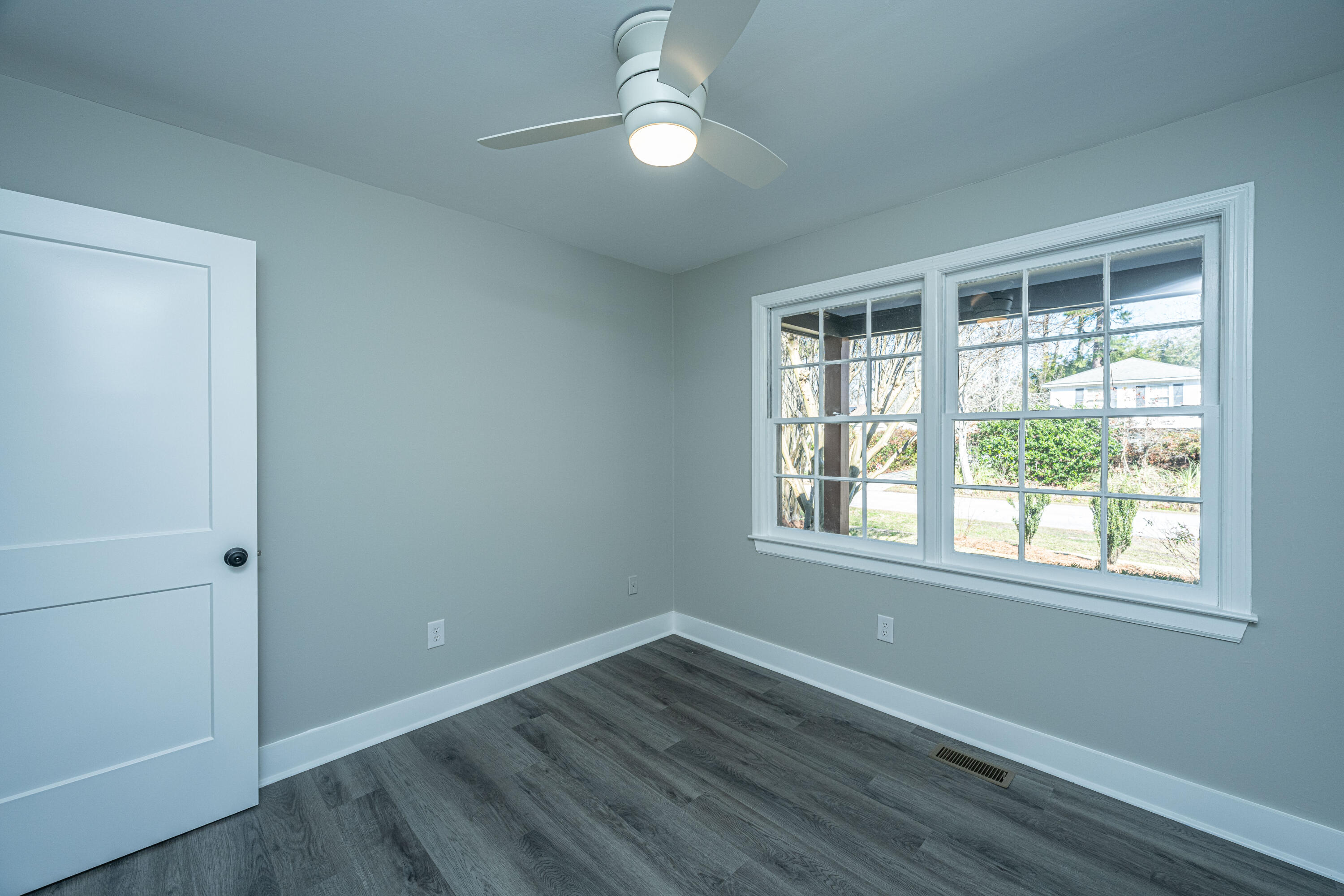 1971 Green Park Avenue