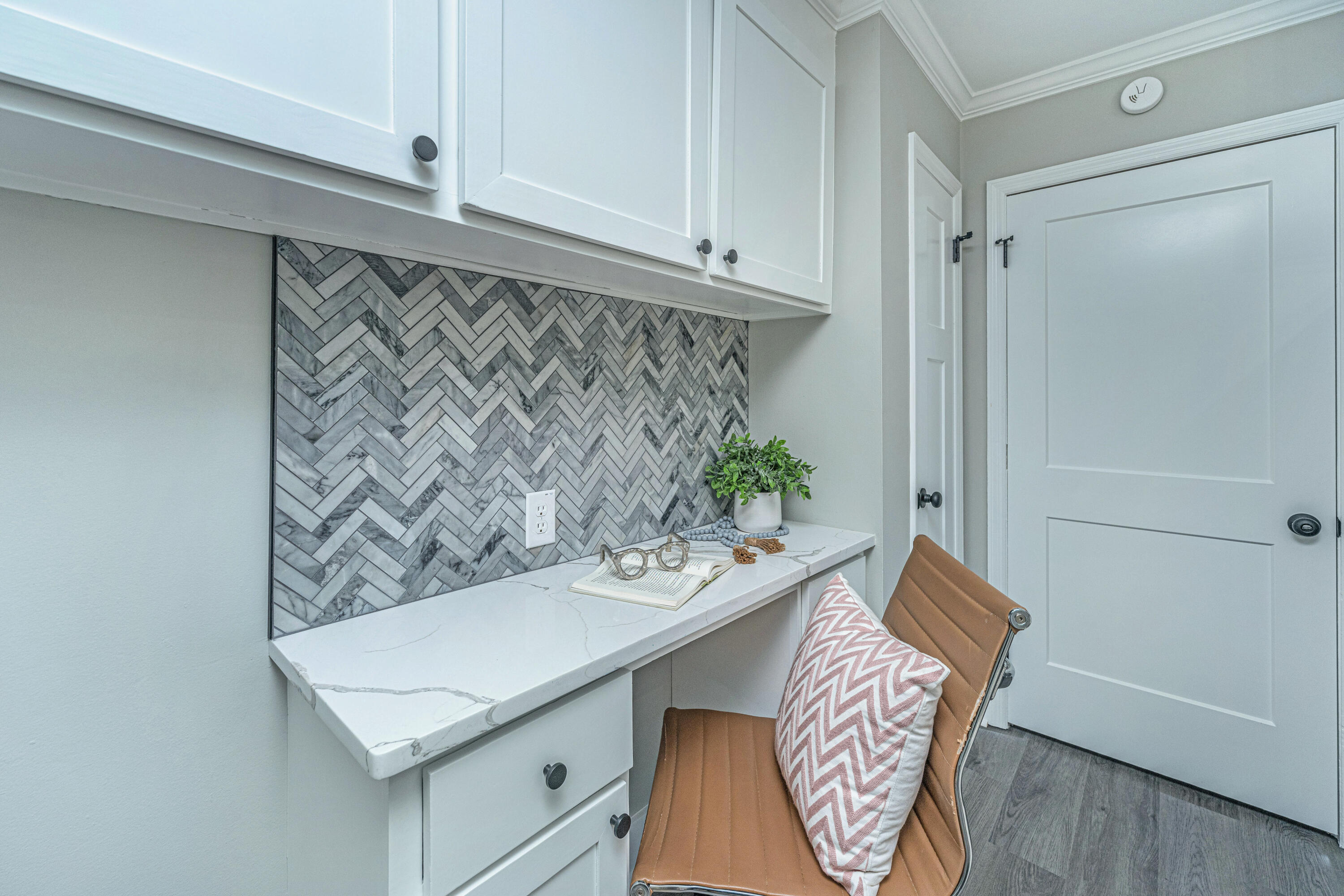 1971 Green Park Avenue