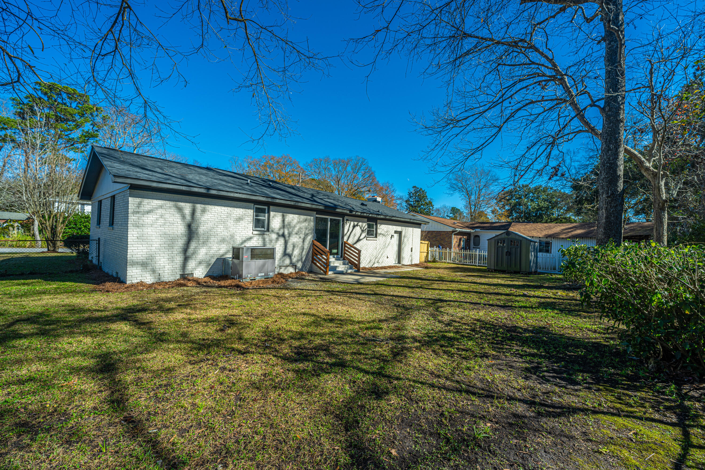 1971 Green Park Avenue