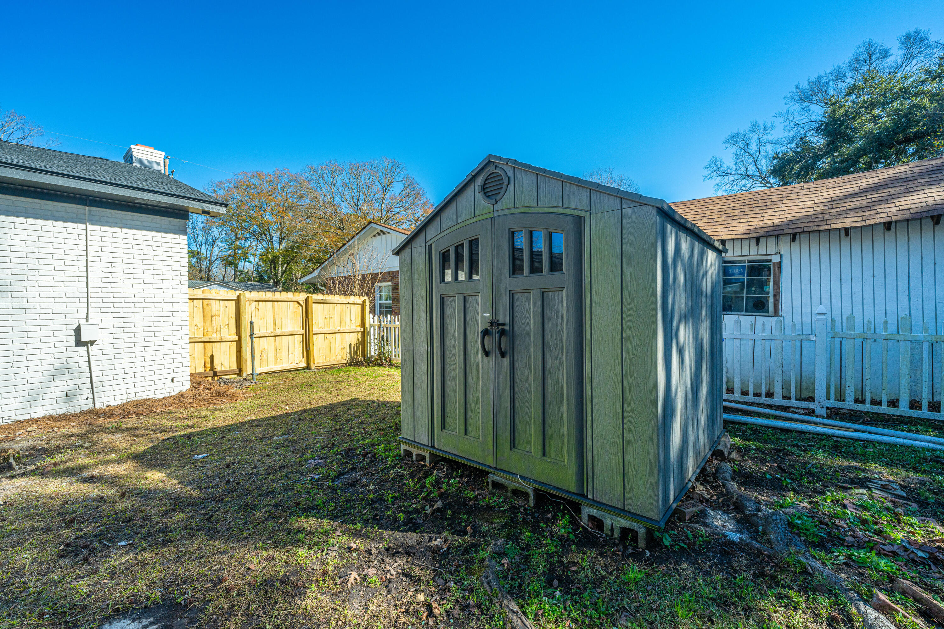 1971 Green Park Avenue