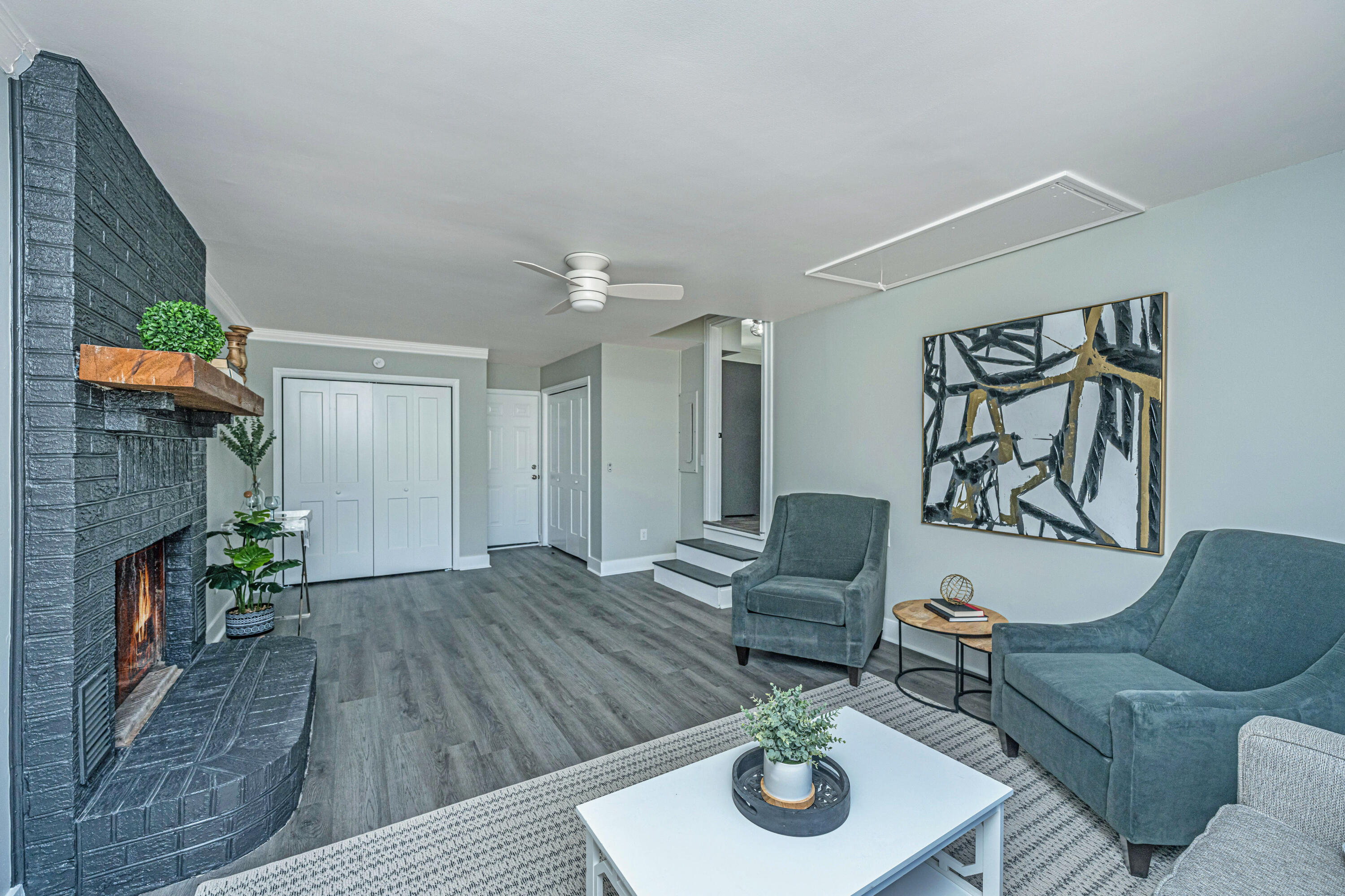 1971 Green Park Avenue