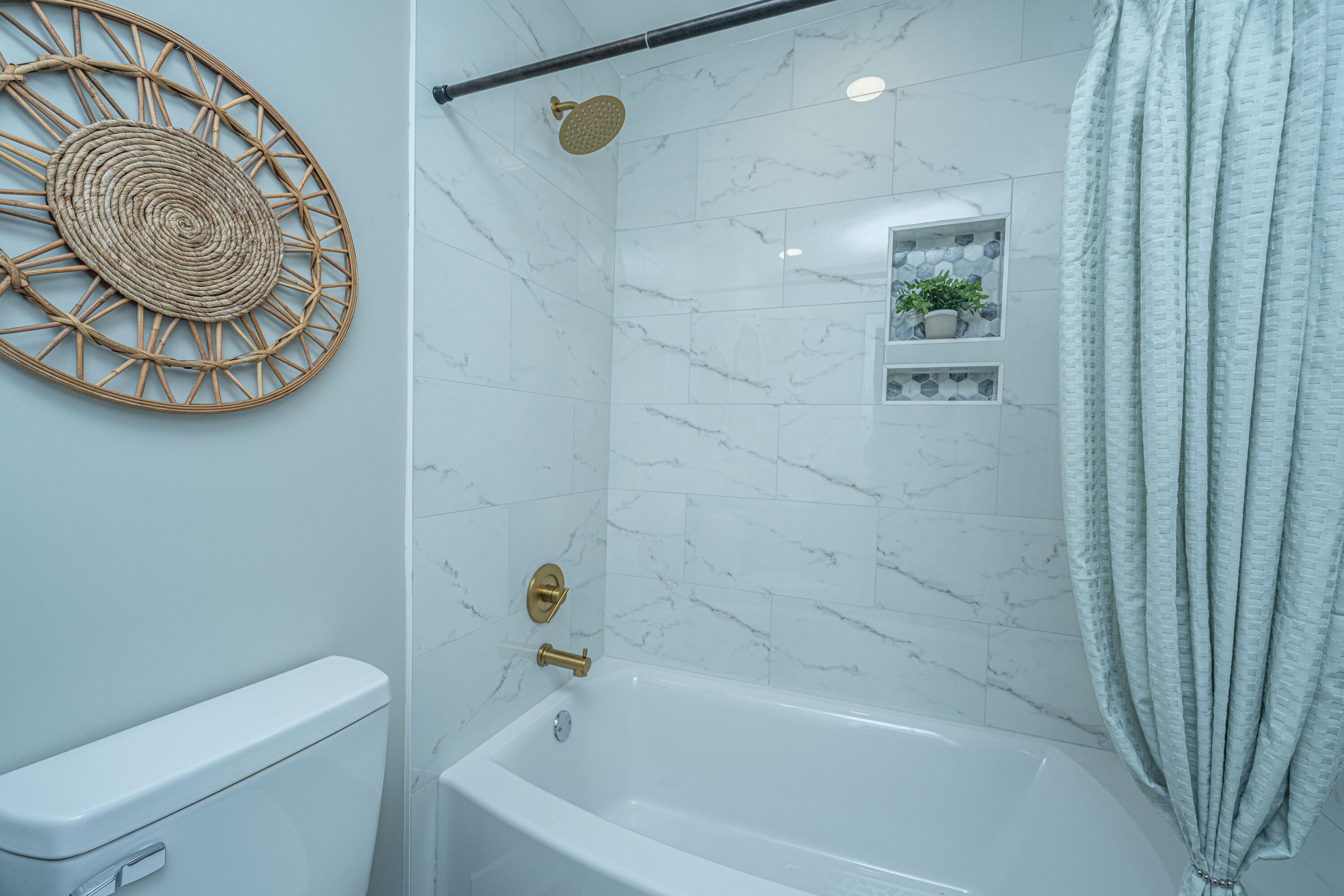 1971 Green Park Avenue