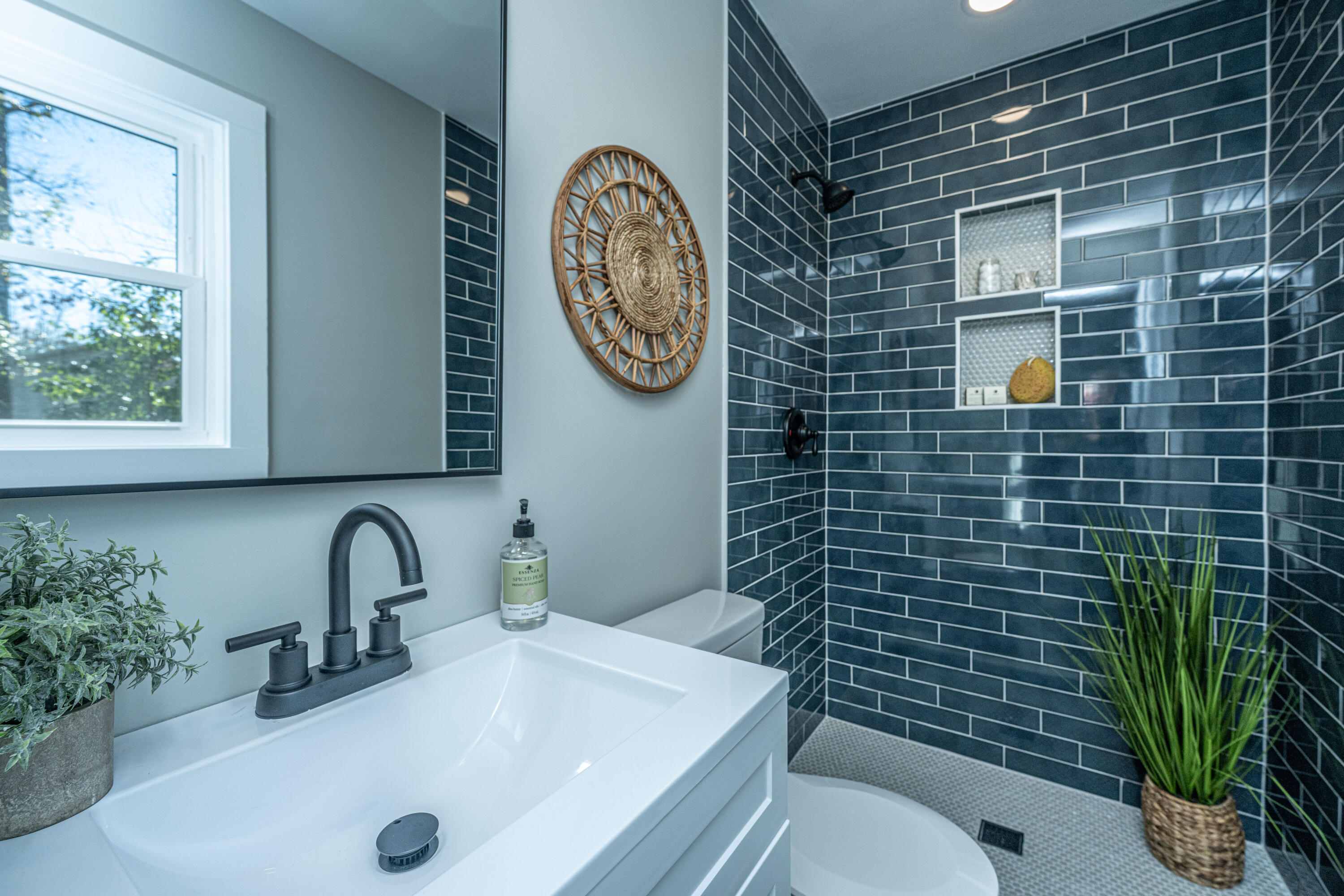 1971 Green Park Avenue