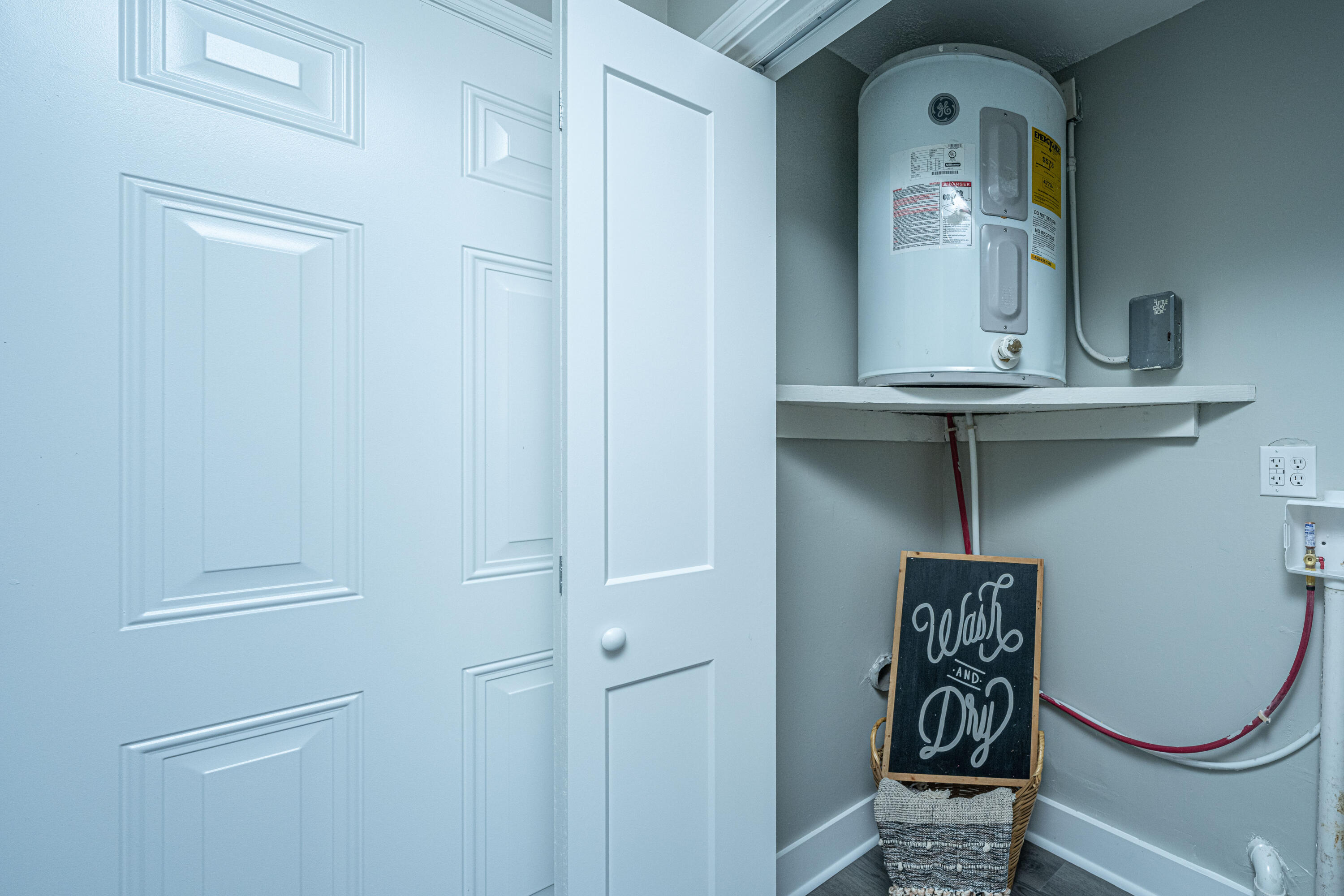 1971 Green Park Avenue