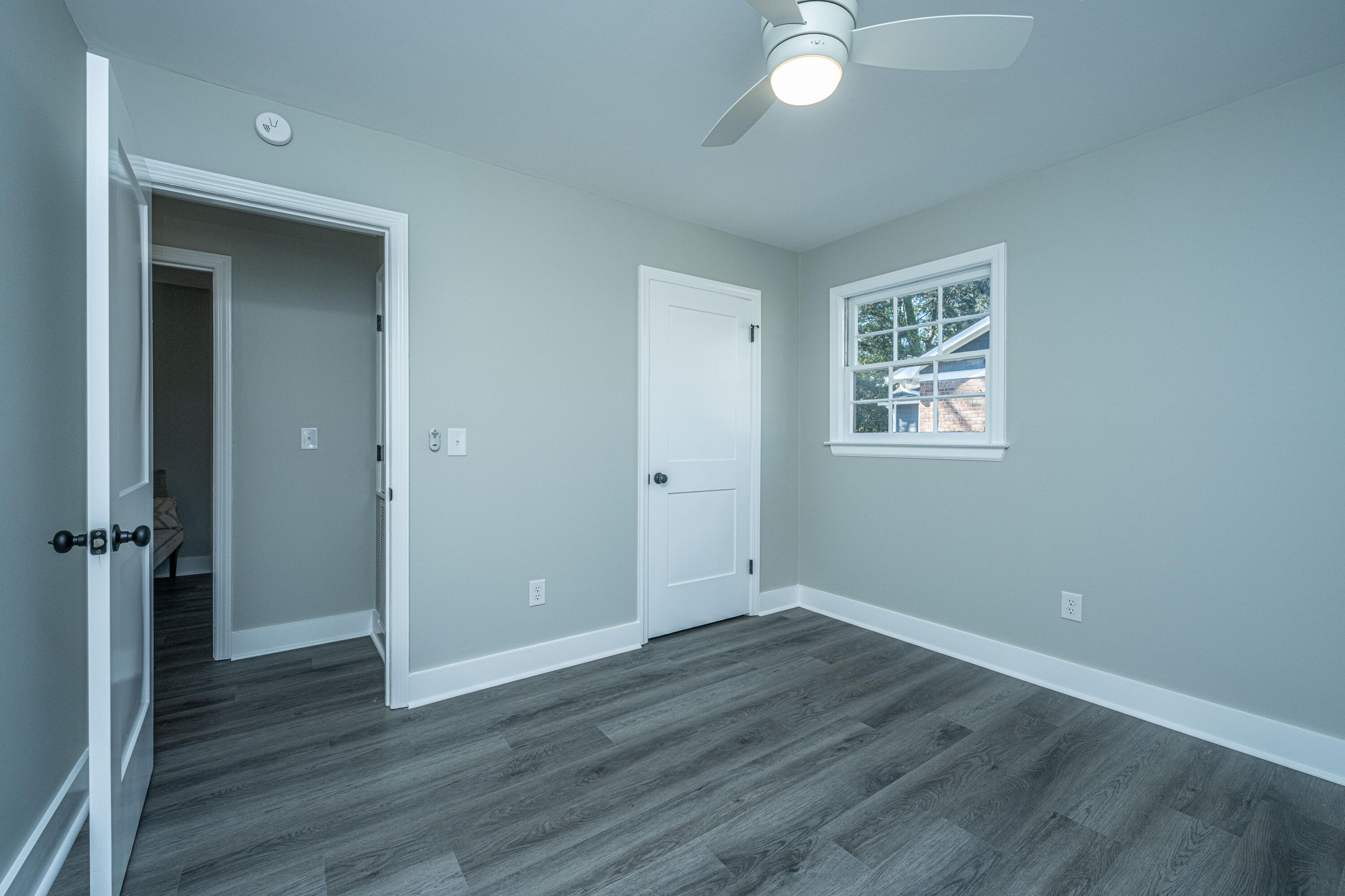 1971 Green Park Avenue