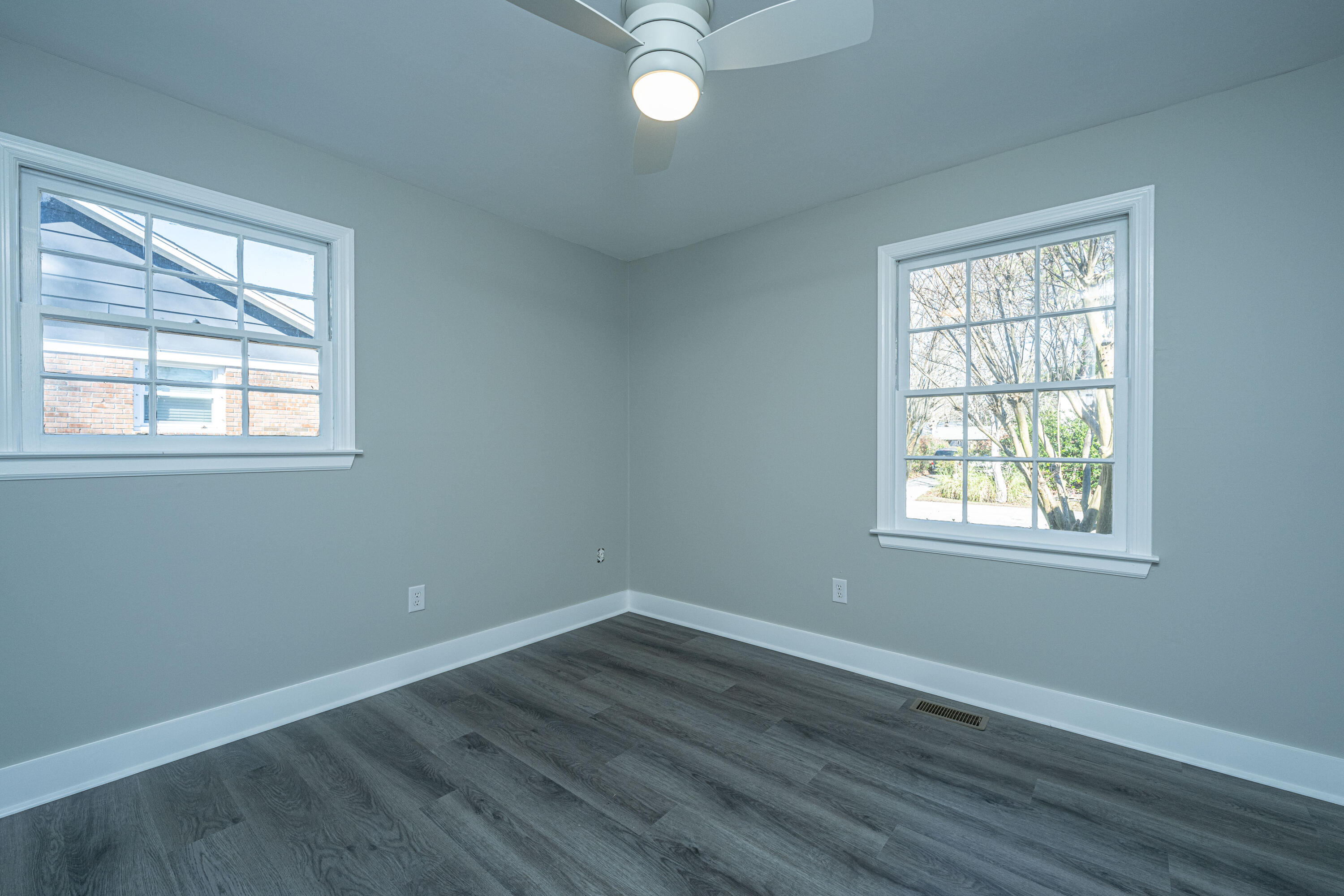 1971 Green Park Avenue