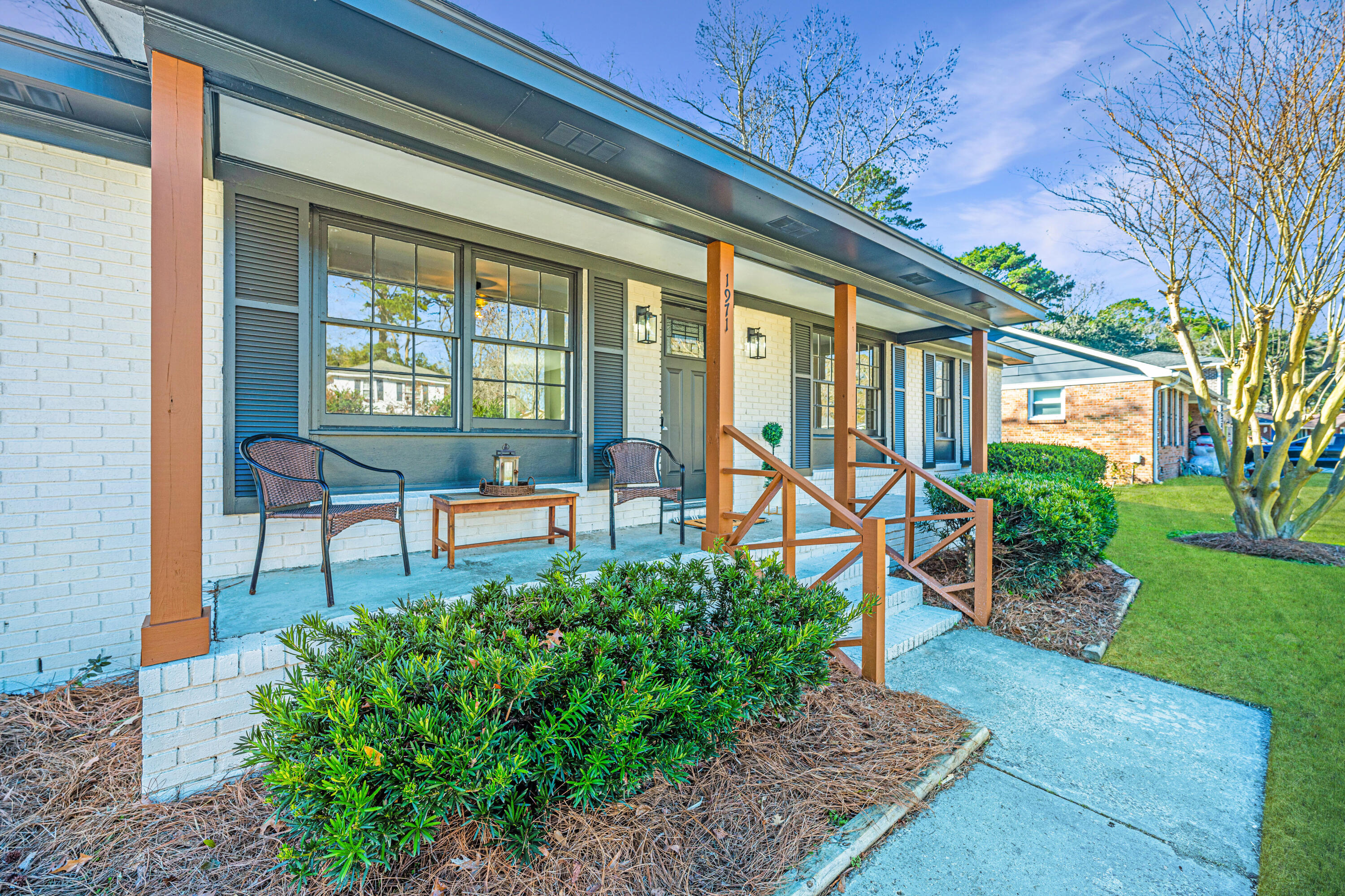 1971 Green Park Avenue