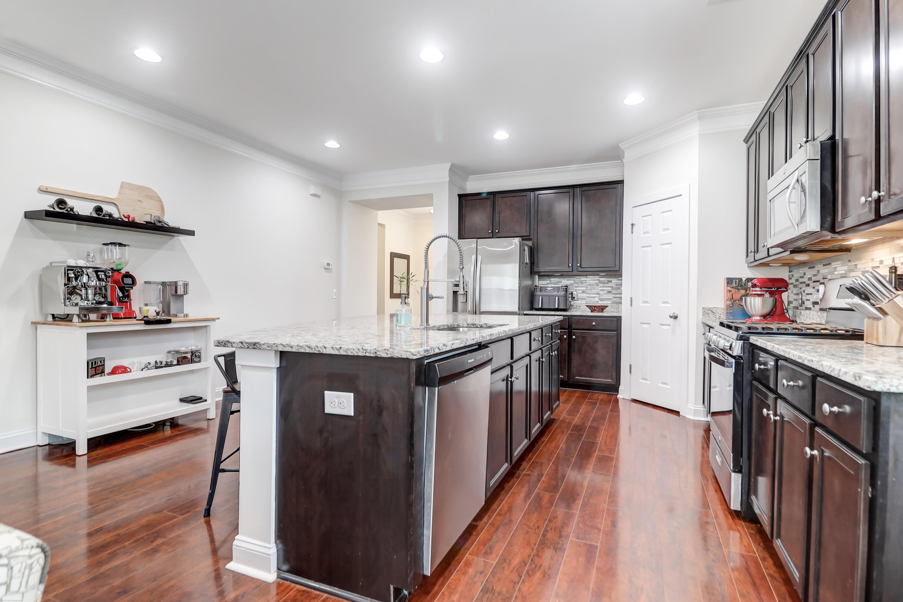 3042 Moonlight Drive