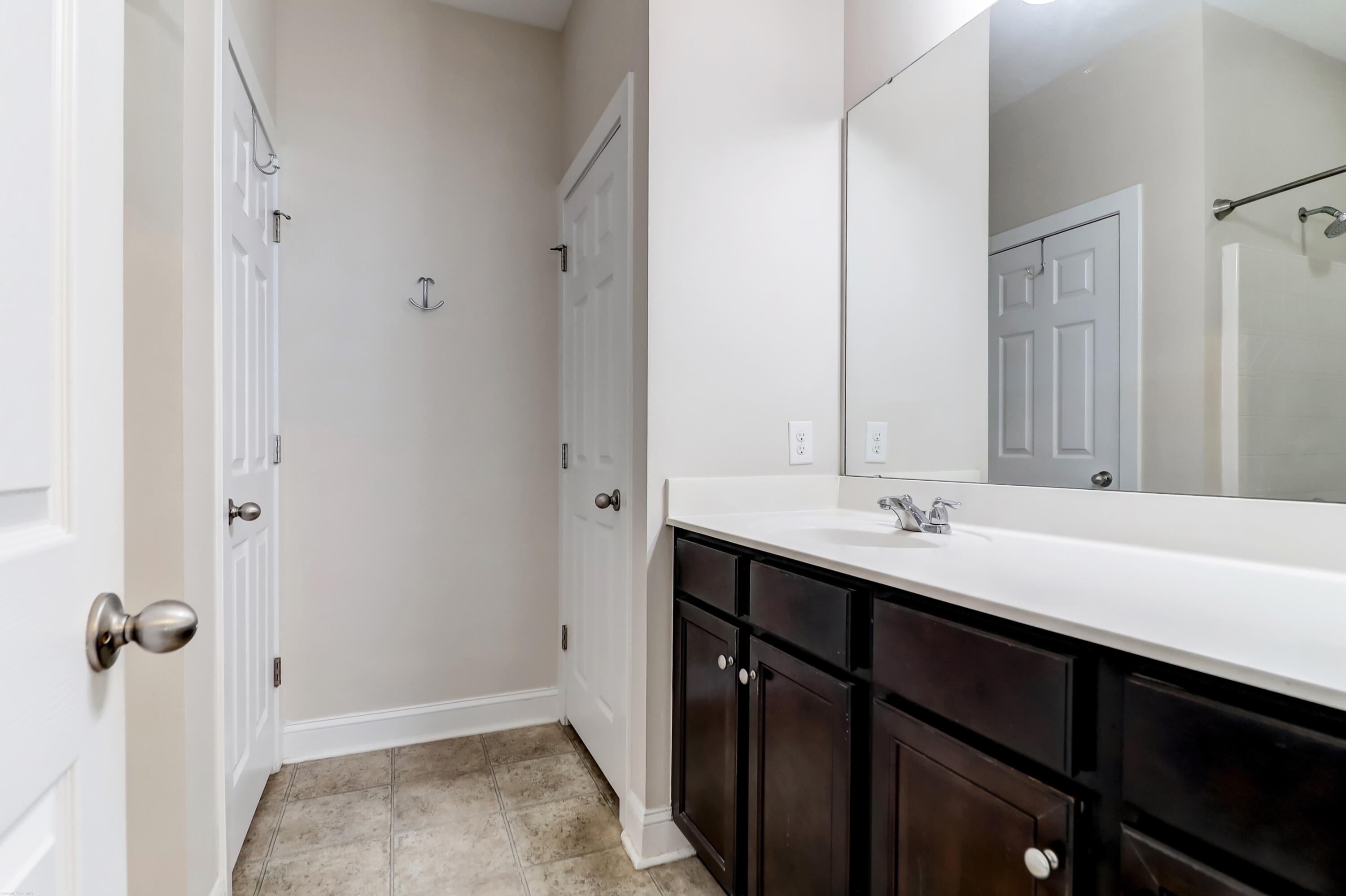 3042 Moonlight Drive