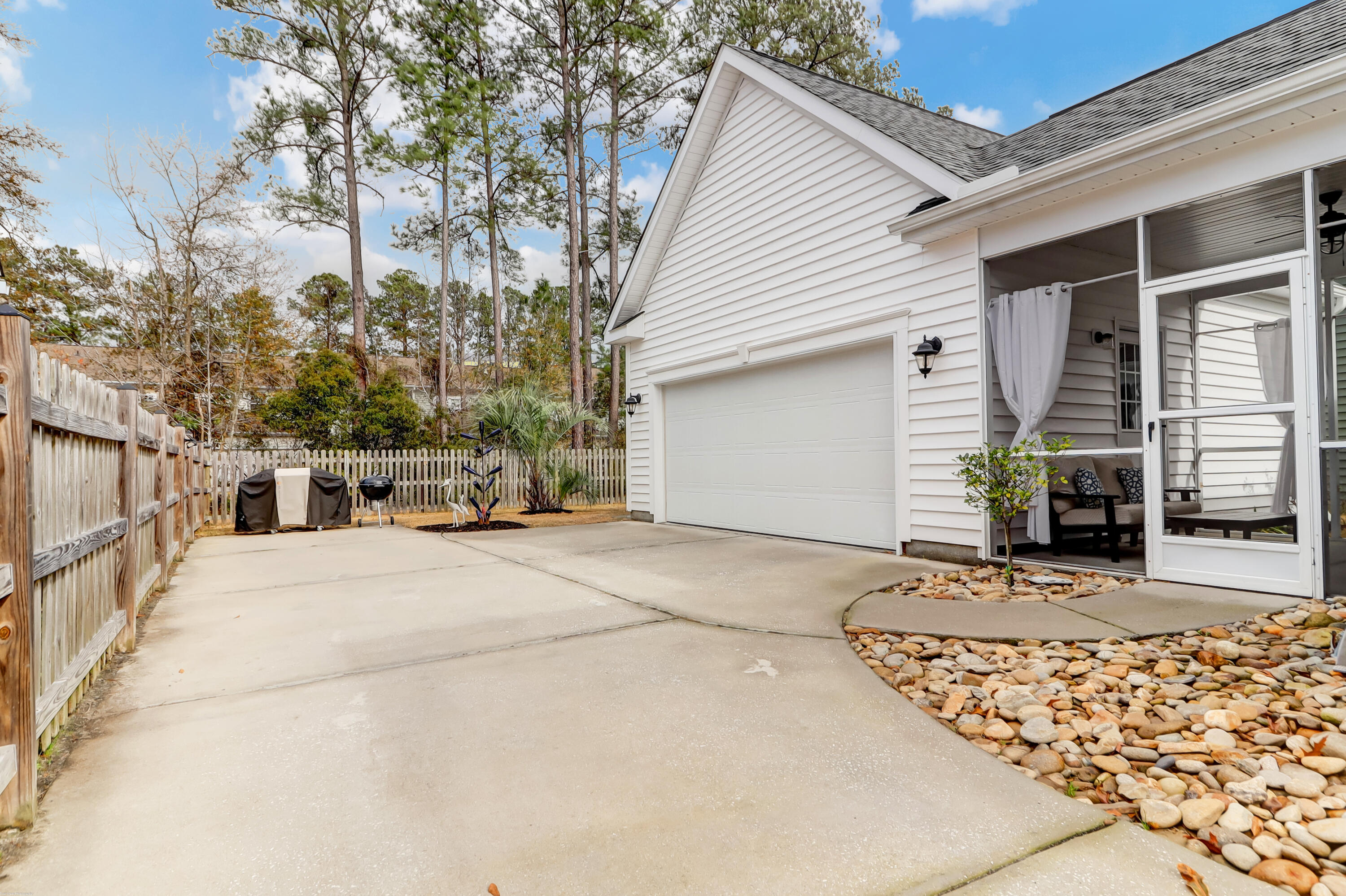 3042 Moonlight Drive