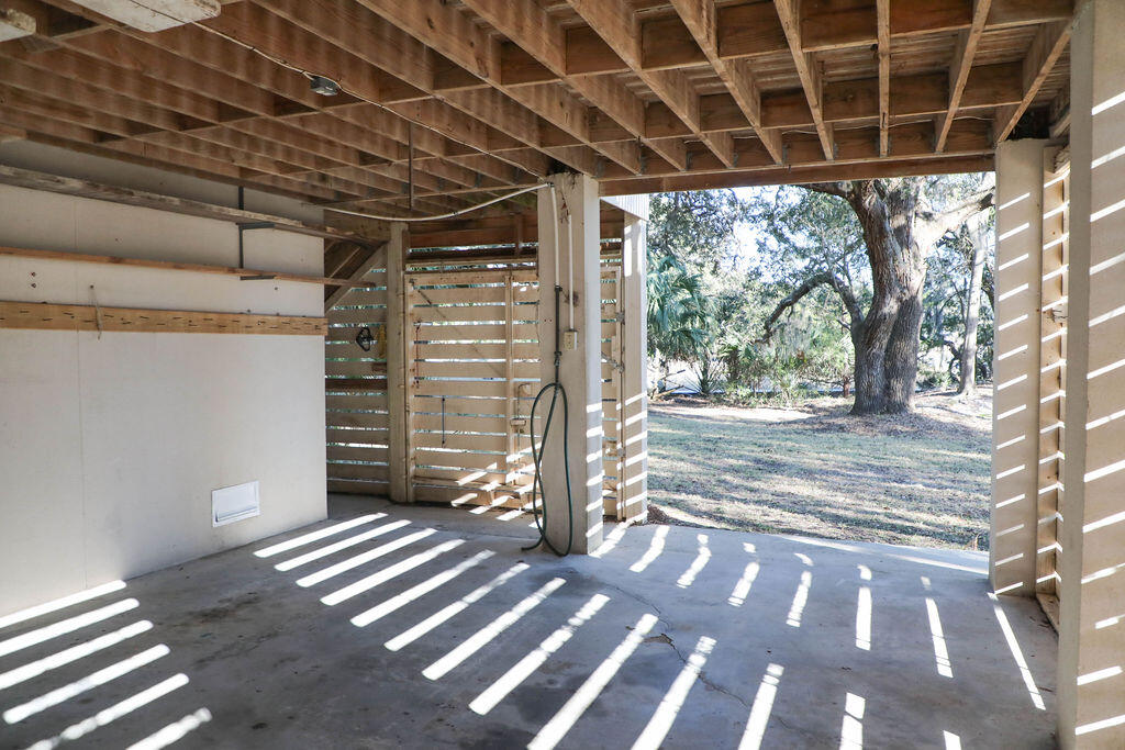 8513 Oyster Factory Road