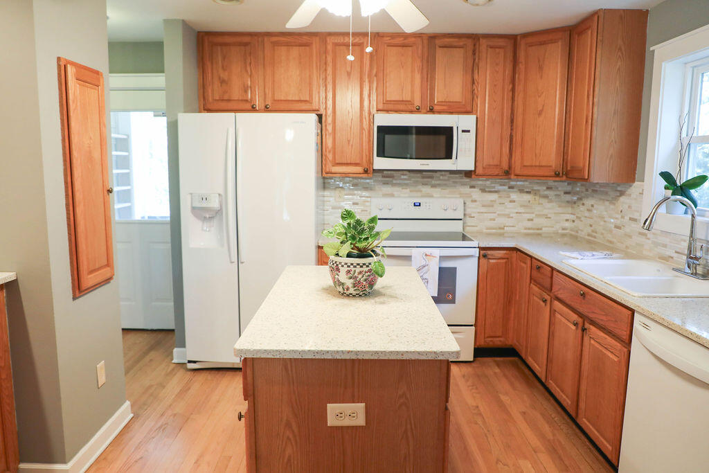 8513 Oyster Factory Road