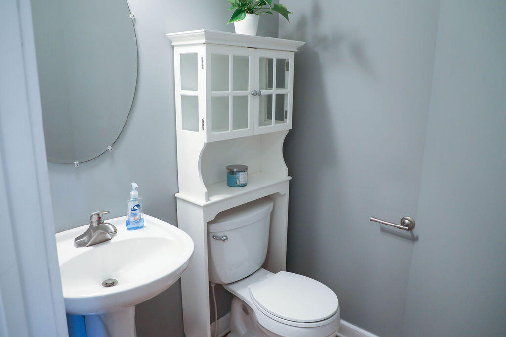 8513 Oyster Factory Road