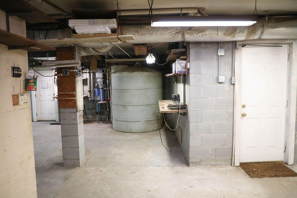 8513 Oyster Factory Road