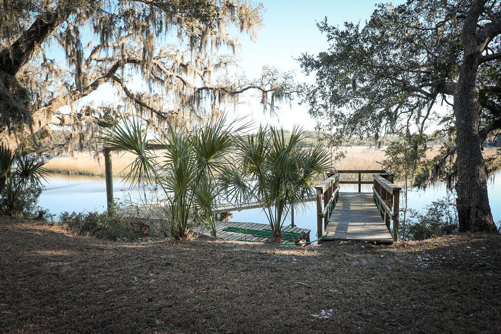 8513 Oyster Factory Road