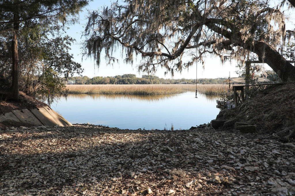 8513 Oyster Factory Road