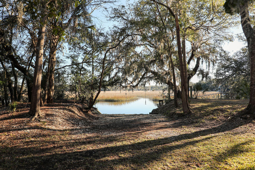 8513 Oyster Factory Road