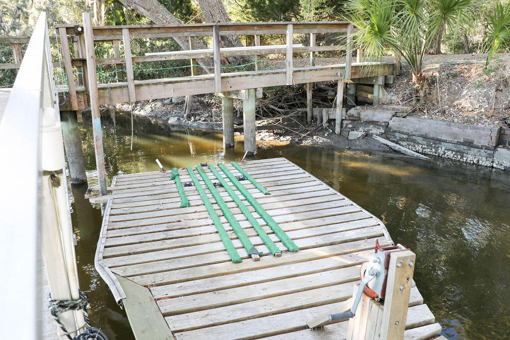 8513 Oyster Factory Road