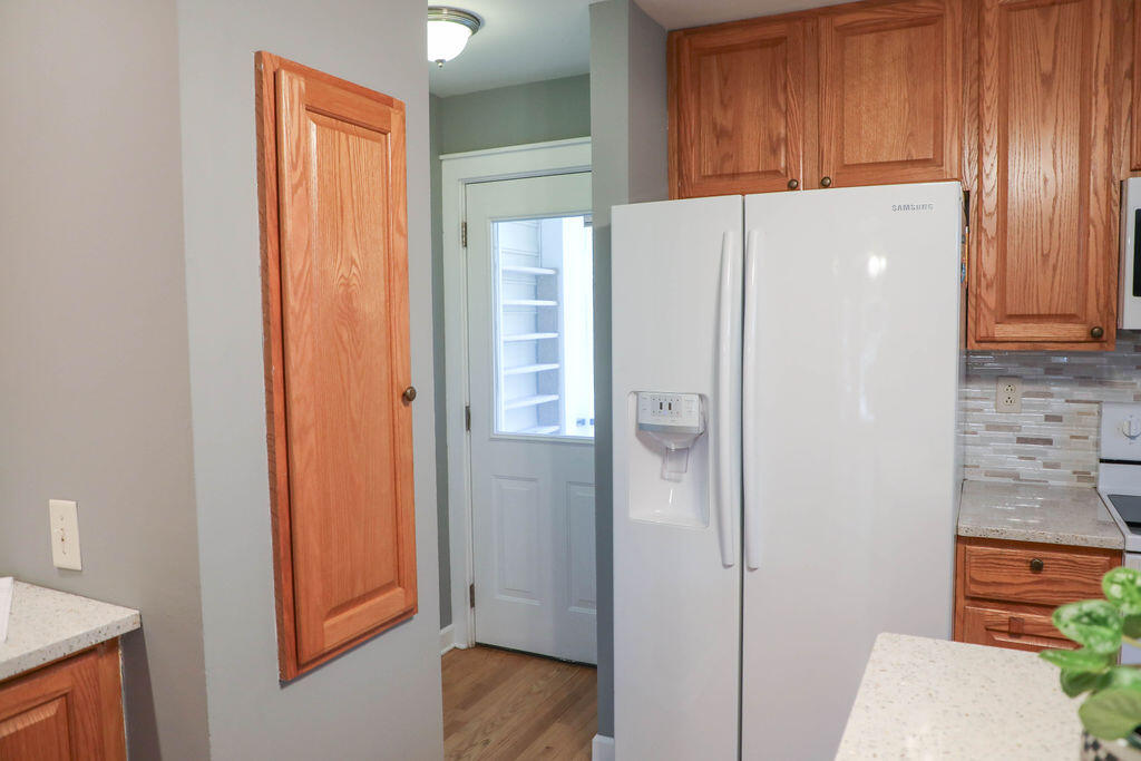 8513 Oyster Factory Road