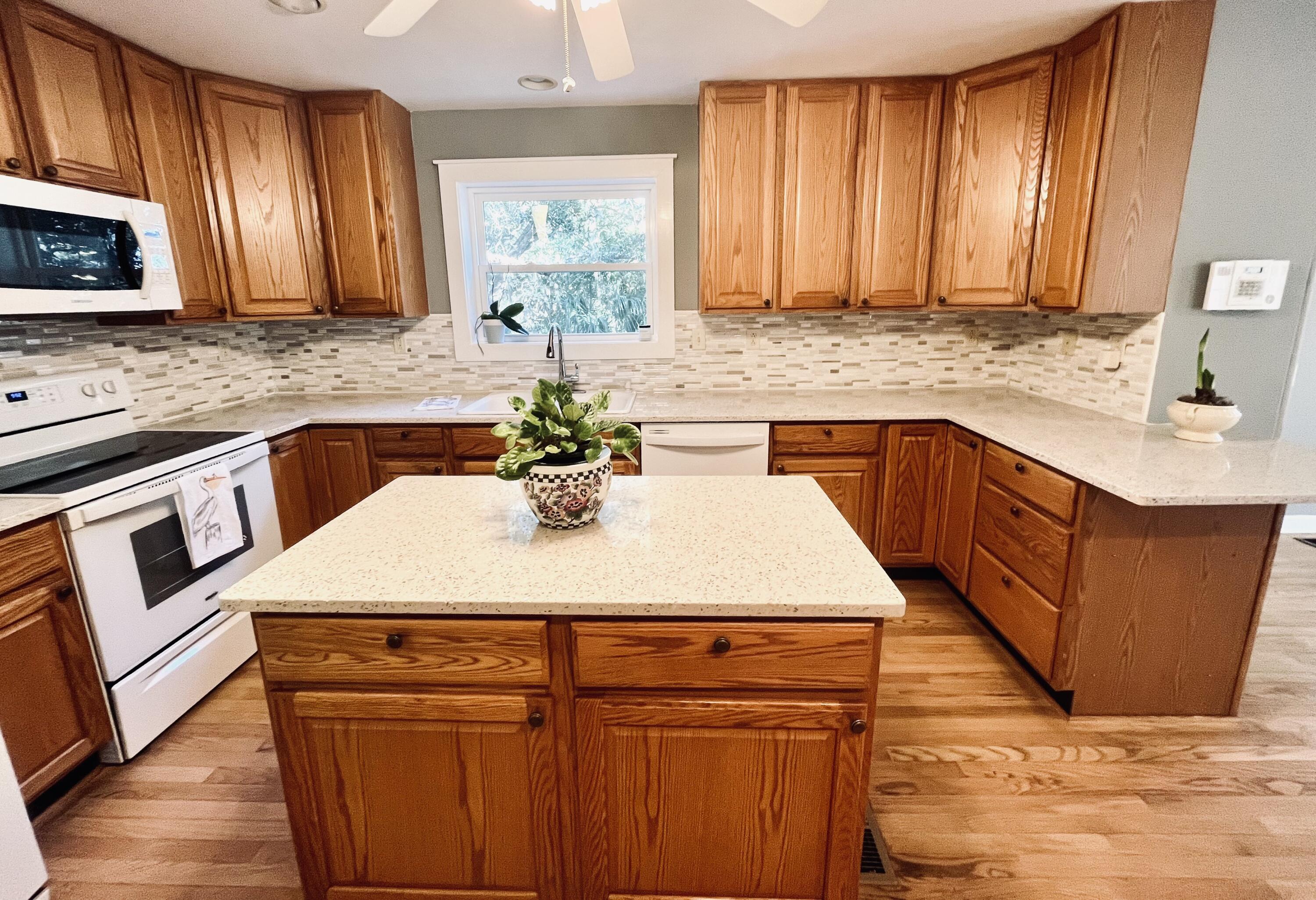 8513 Oyster Factory Road