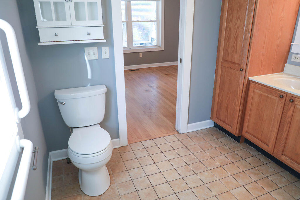 8513 Oyster Factory Road