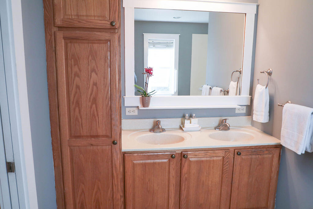 8513 Oyster Factory Road