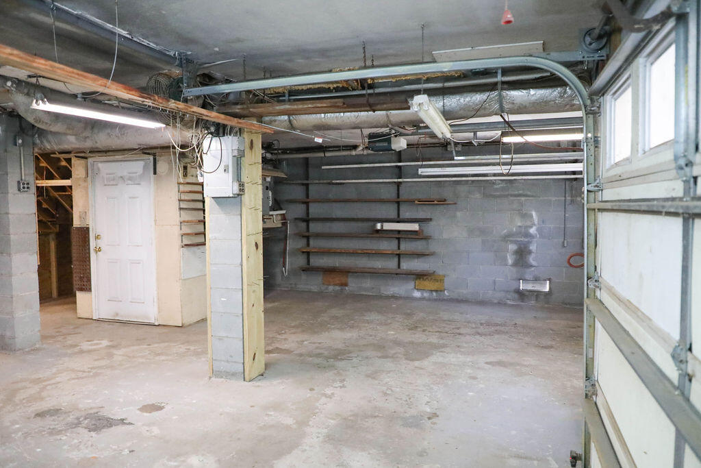 8513 Oyster Factory Road