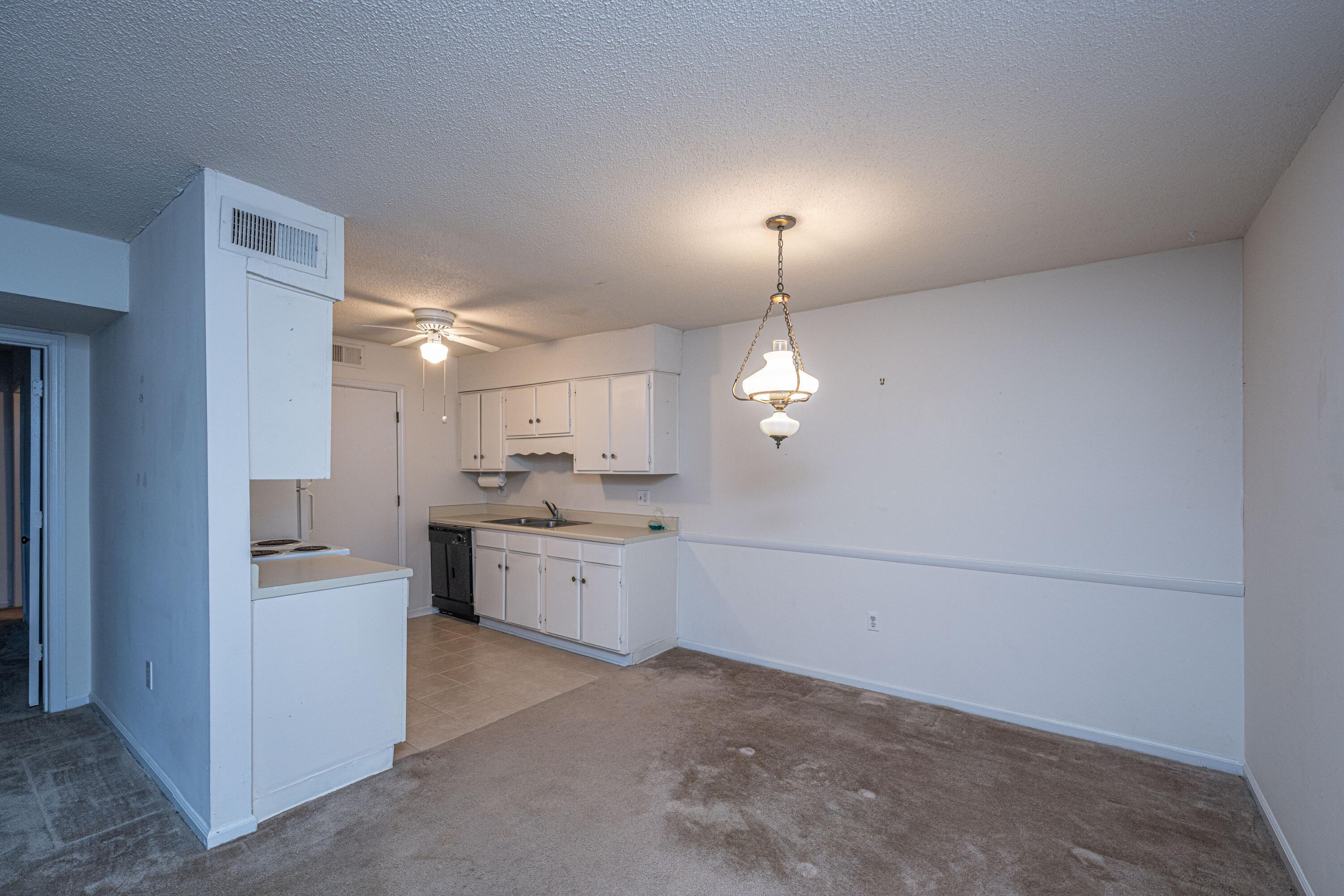 1402 Camp Road # 13d