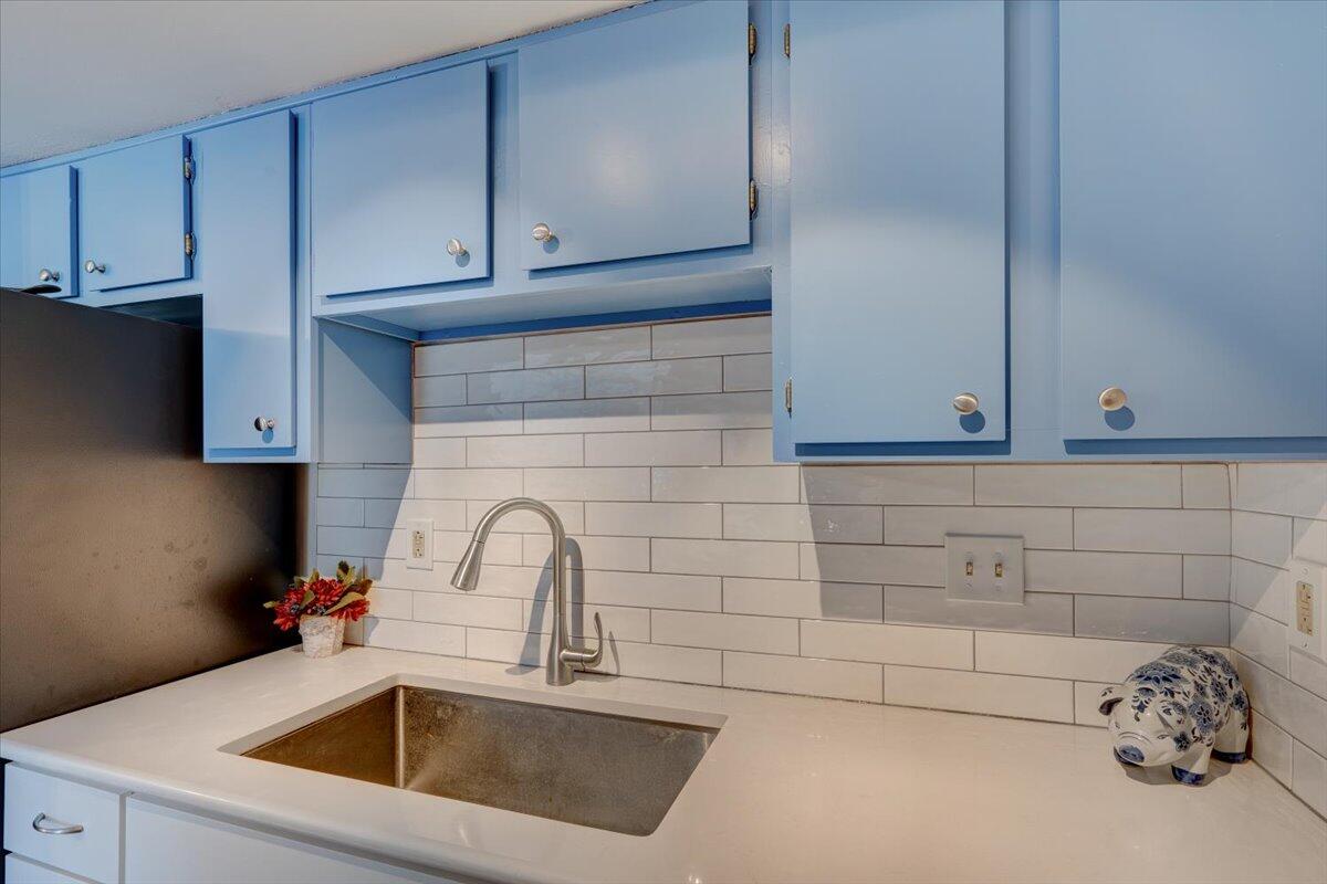 2494 Etiwan Avenue # 10 Unit: D-10