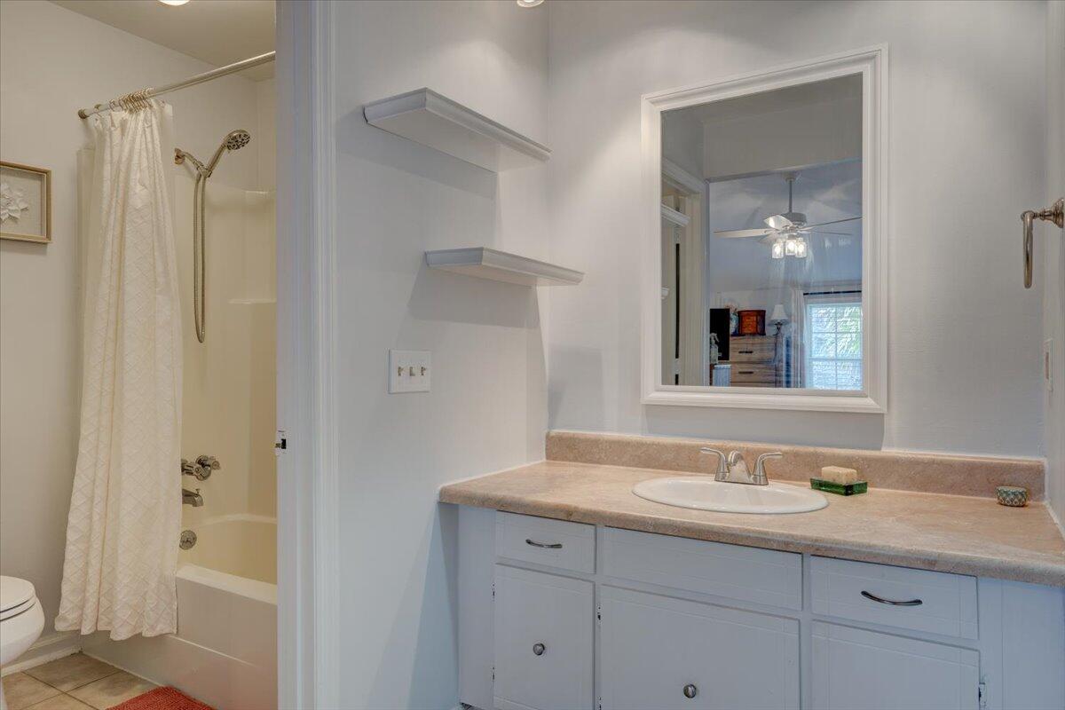 2494 Etiwan Avenue # 10 Unit: D-10