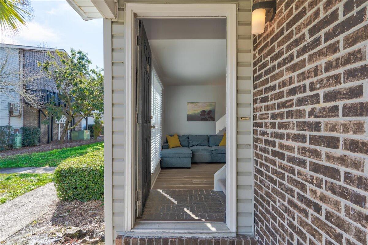 2494 Etiwan Avenue # 10 Unit: D-10